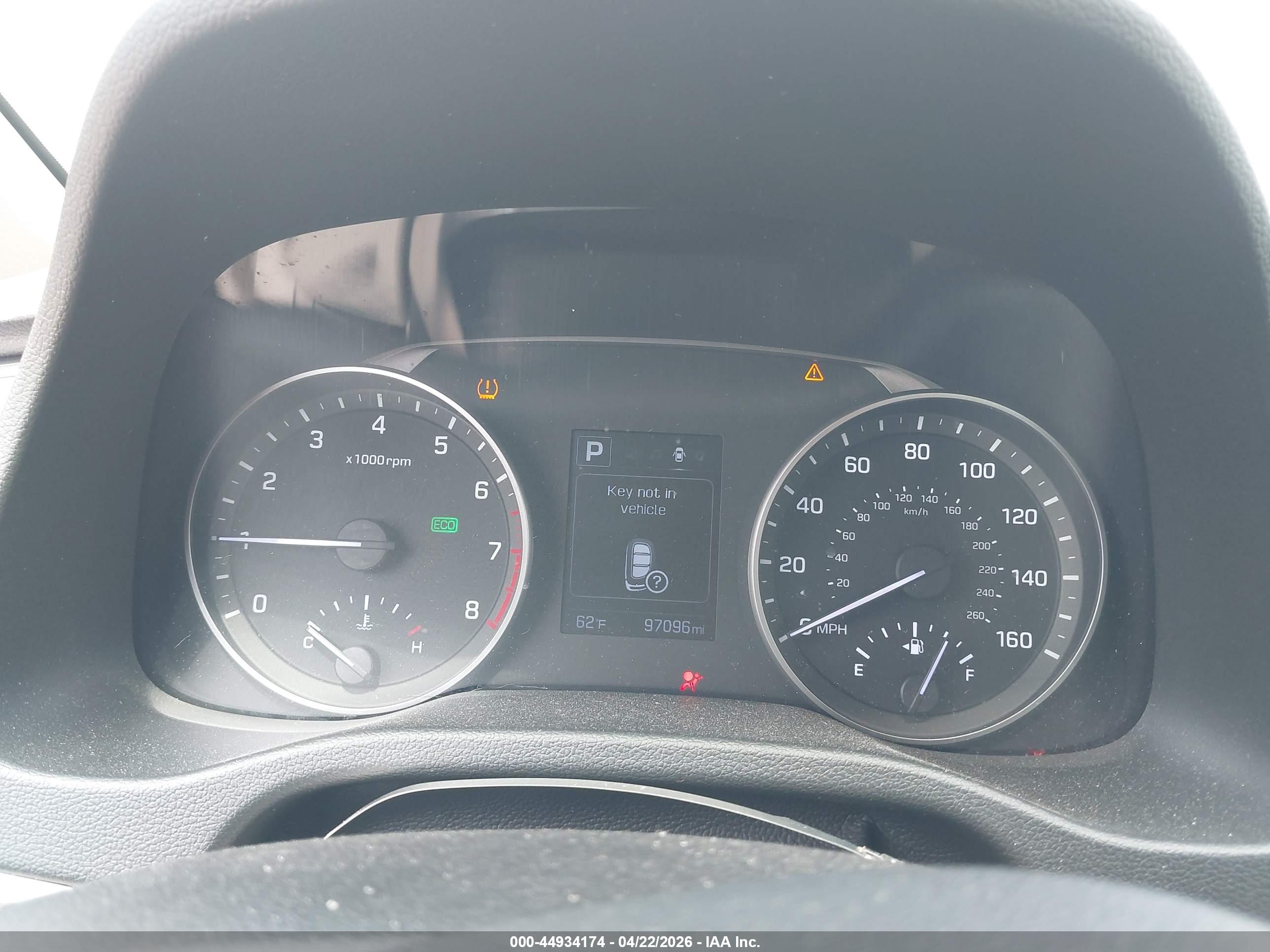 HYUNDAI ELANTRA image 7