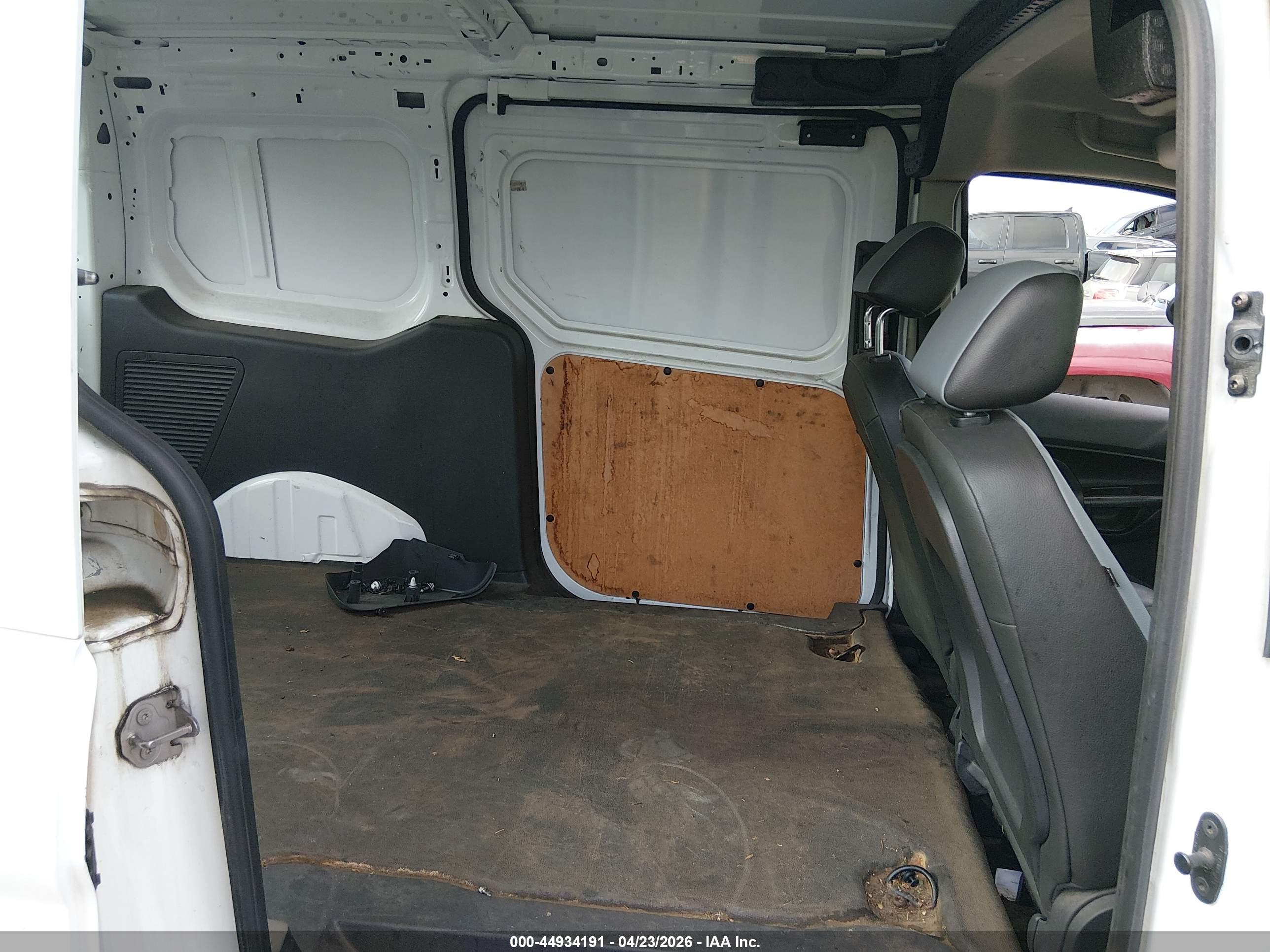FORD TRANSIT image 8