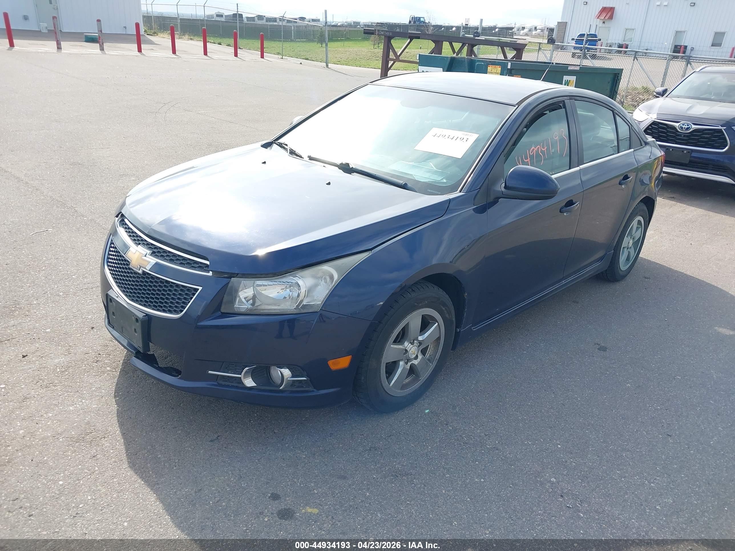 CHEVROLET CRUZE image 2