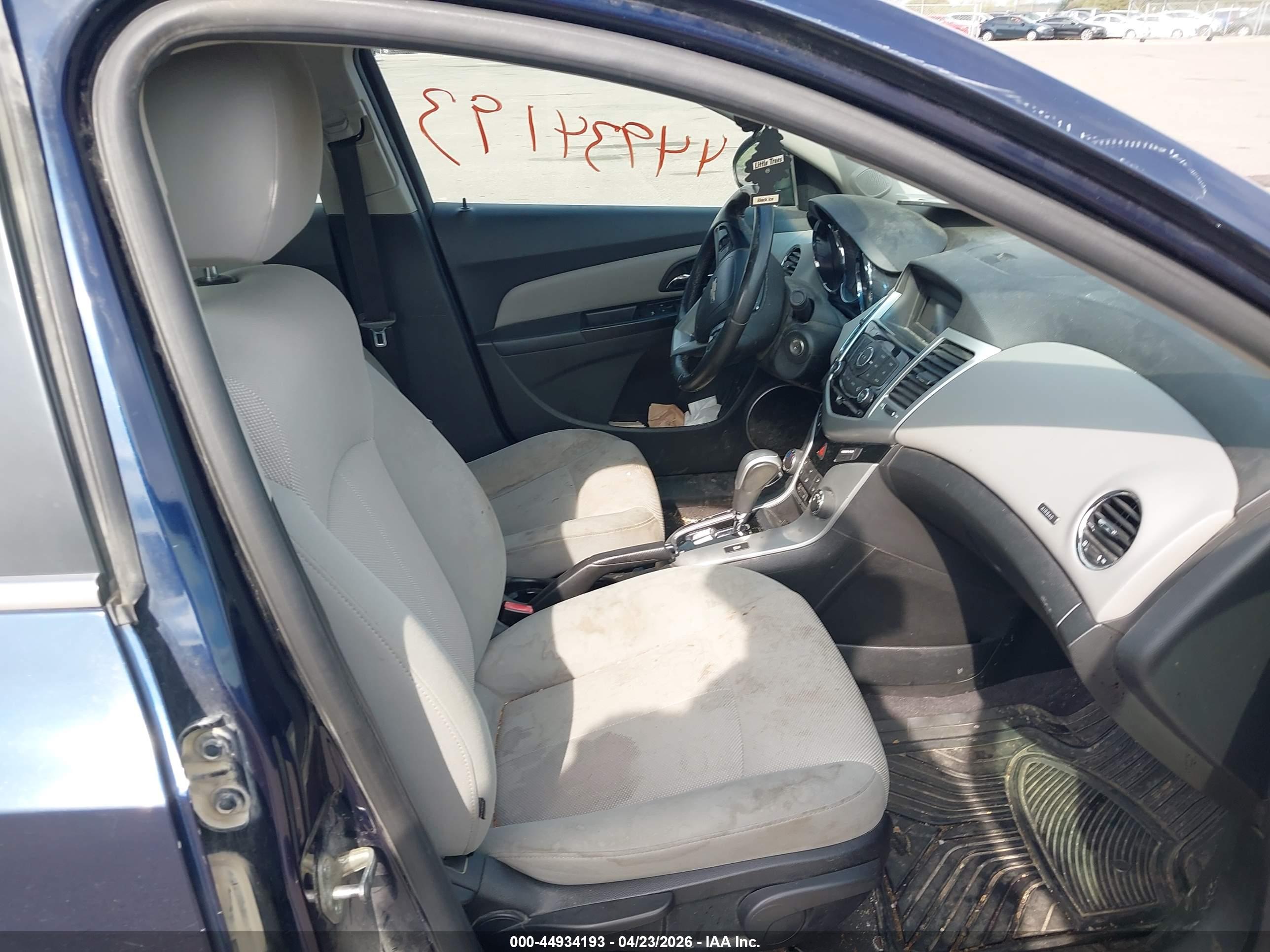 CHEVROLET CRUZE image 5
