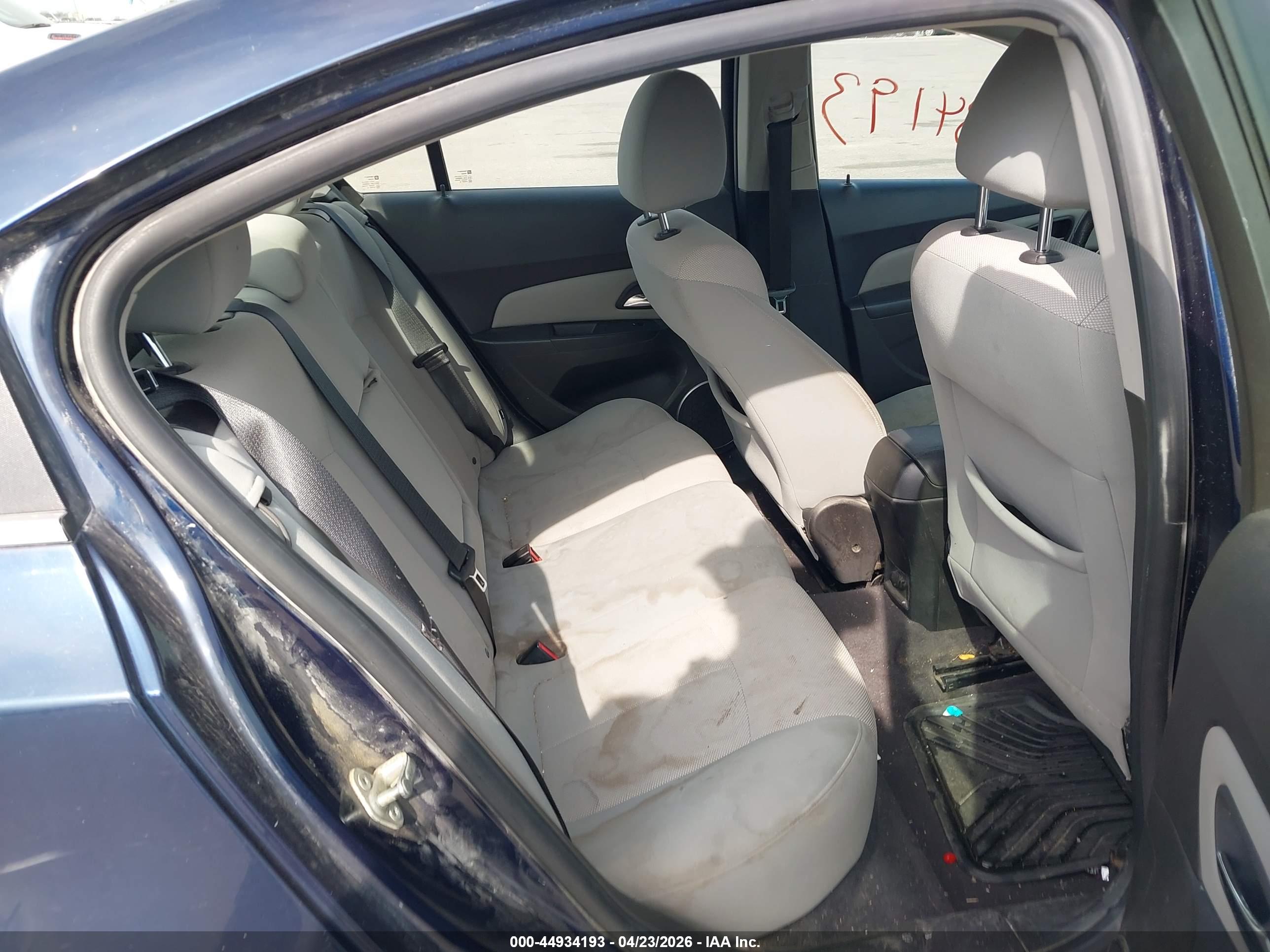 CHEVROLET CRUZE image 8