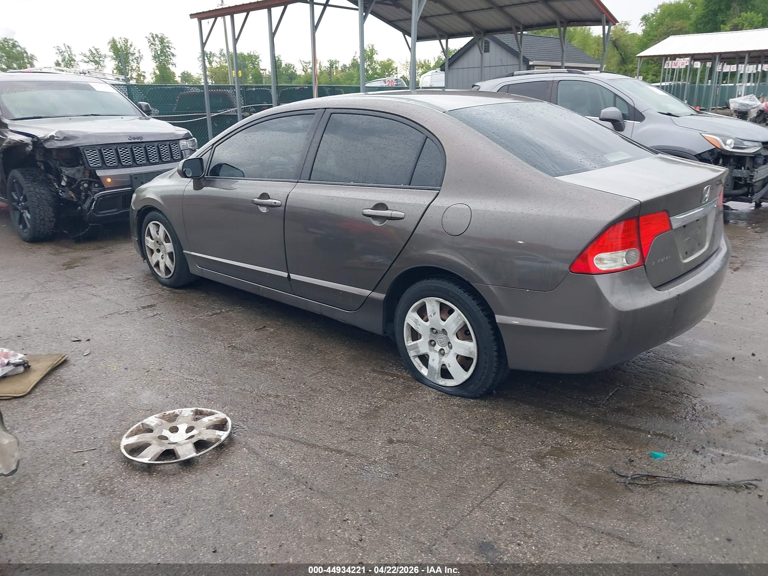 HONDA CIVIC image 3