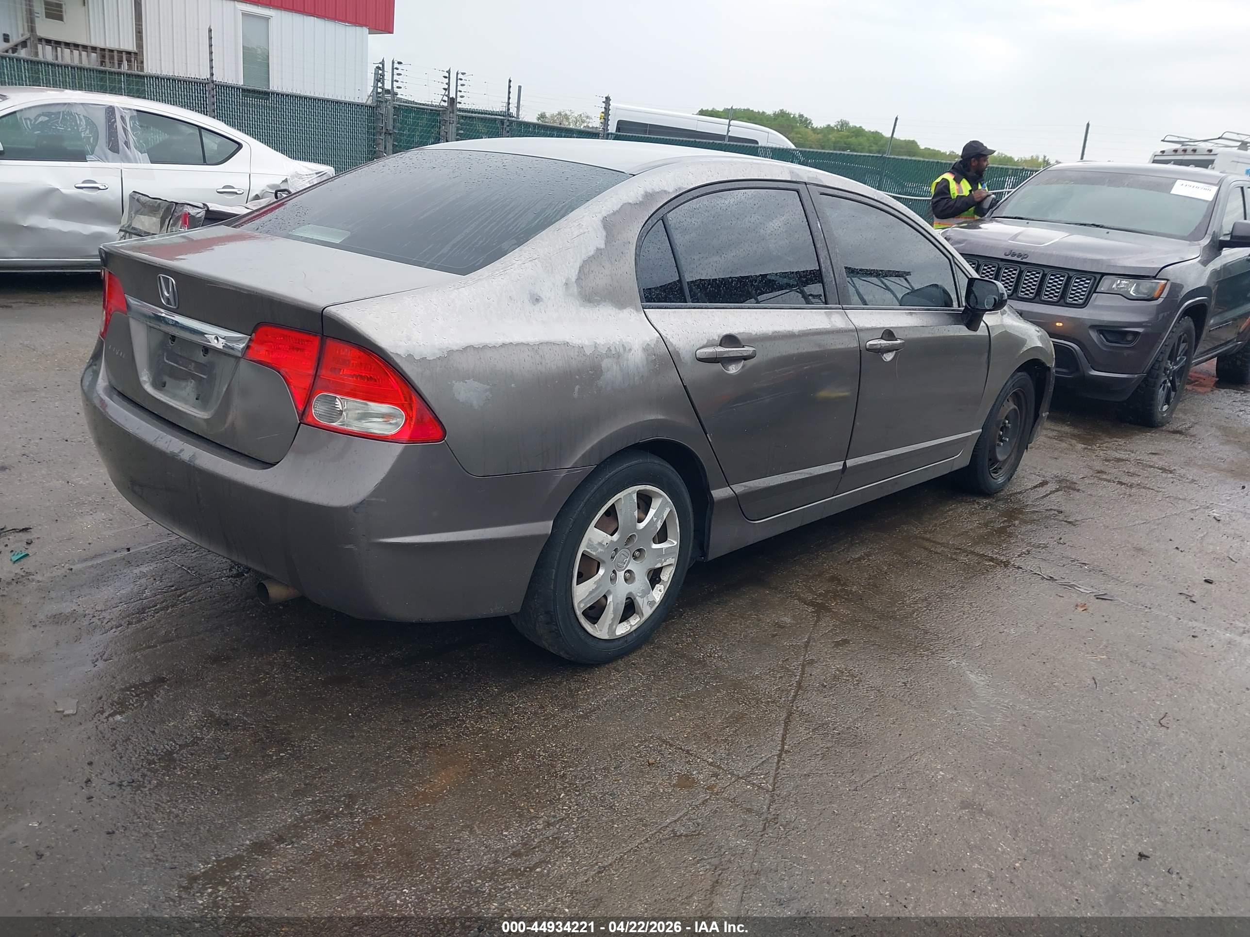 HONDA CIVIC image 4