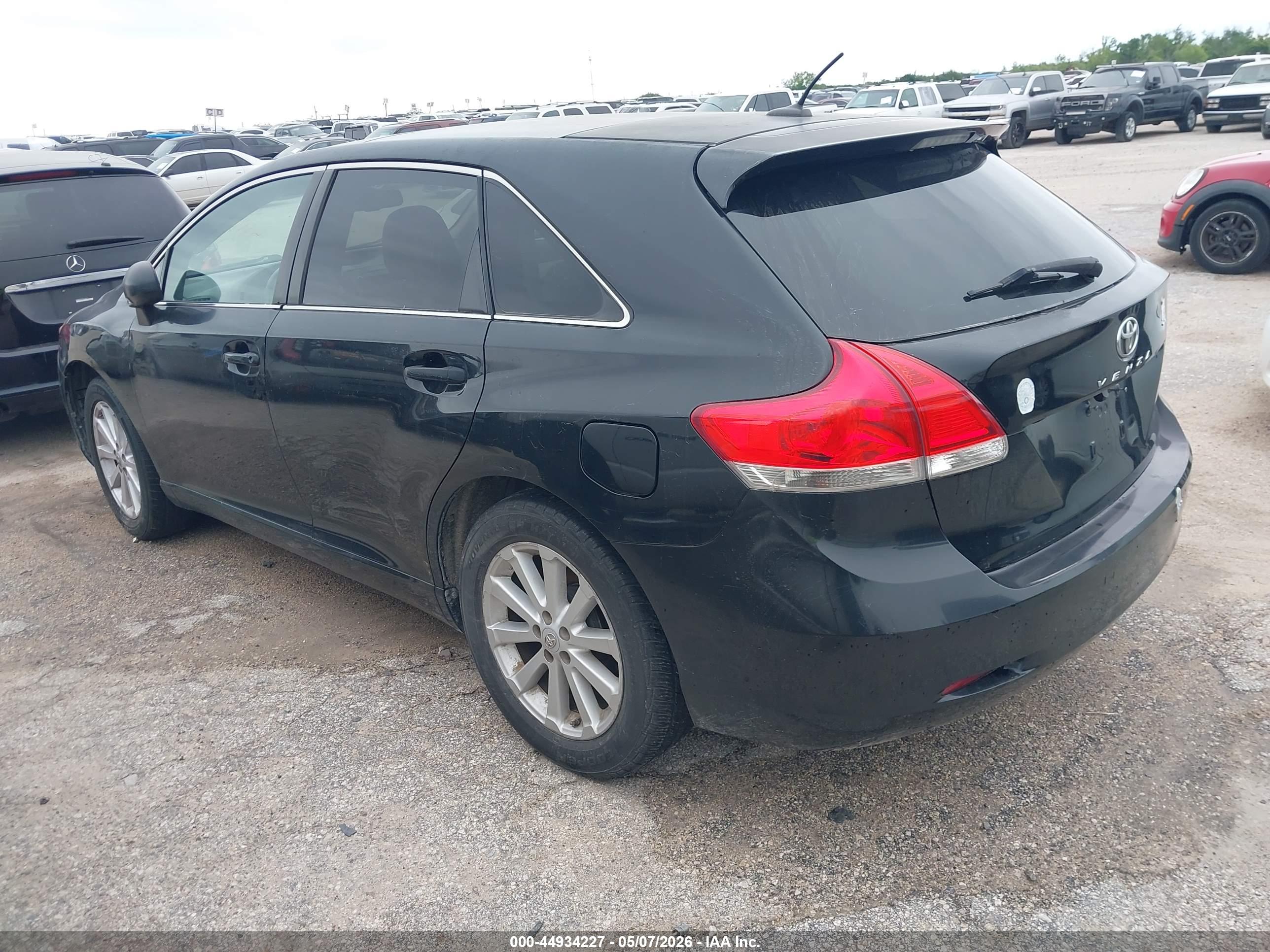 TOYOTA VENZA image 3