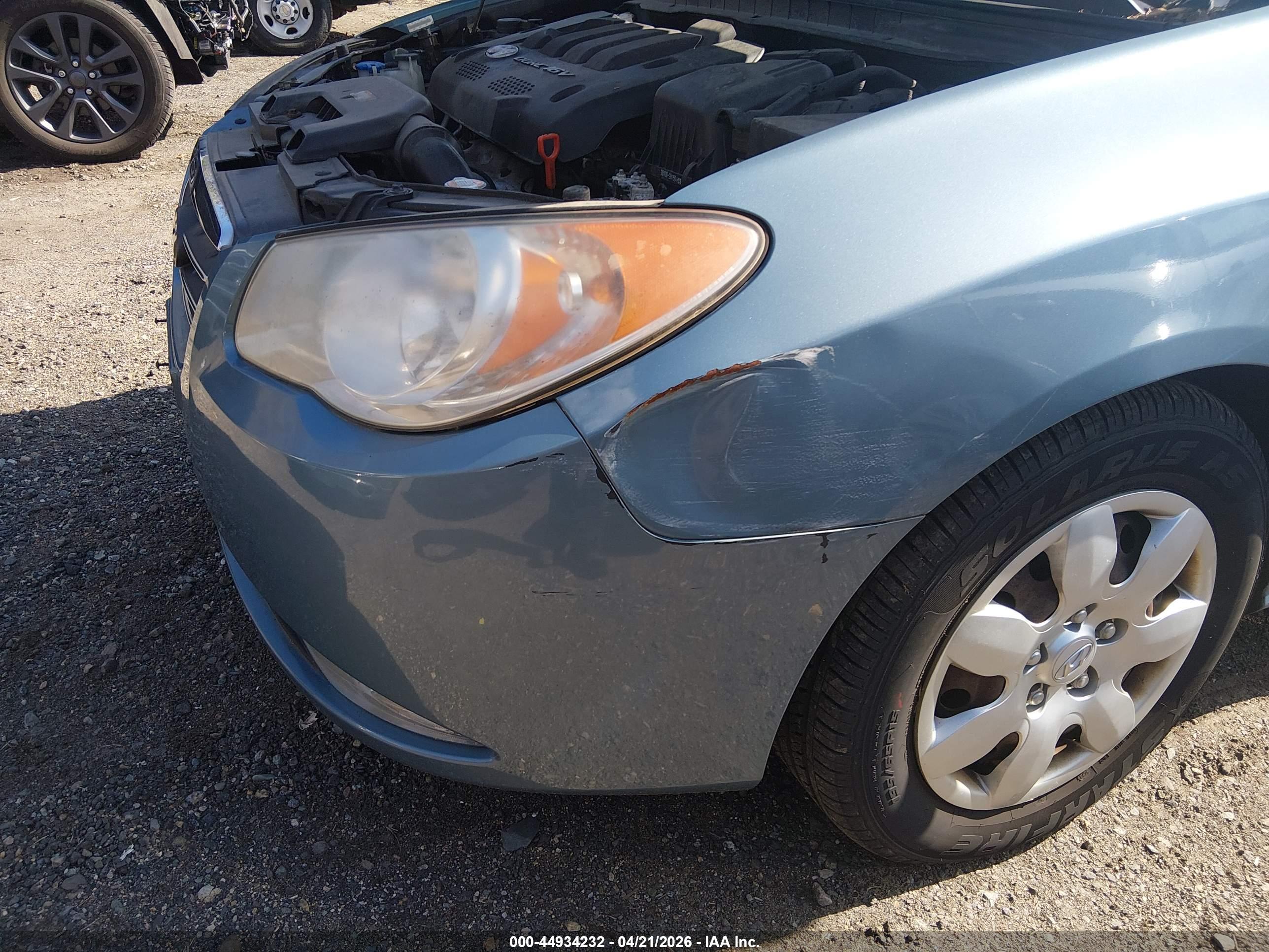 HYUNDAI ELANTRA image 6