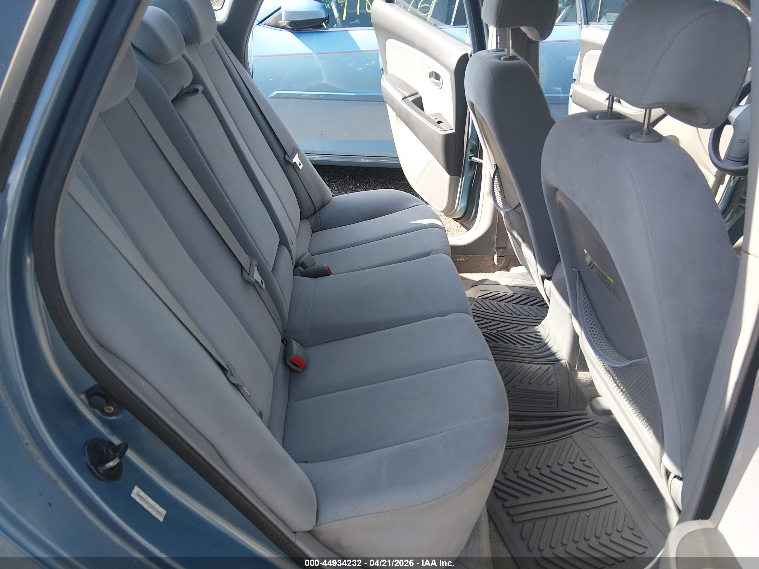 HYUNDAI ELANTRA image 8