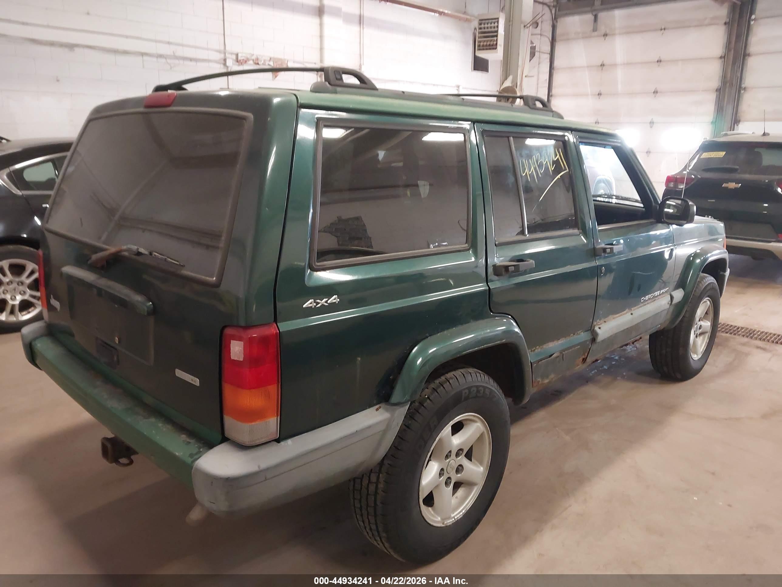 JEEP CHEROKEE image 4