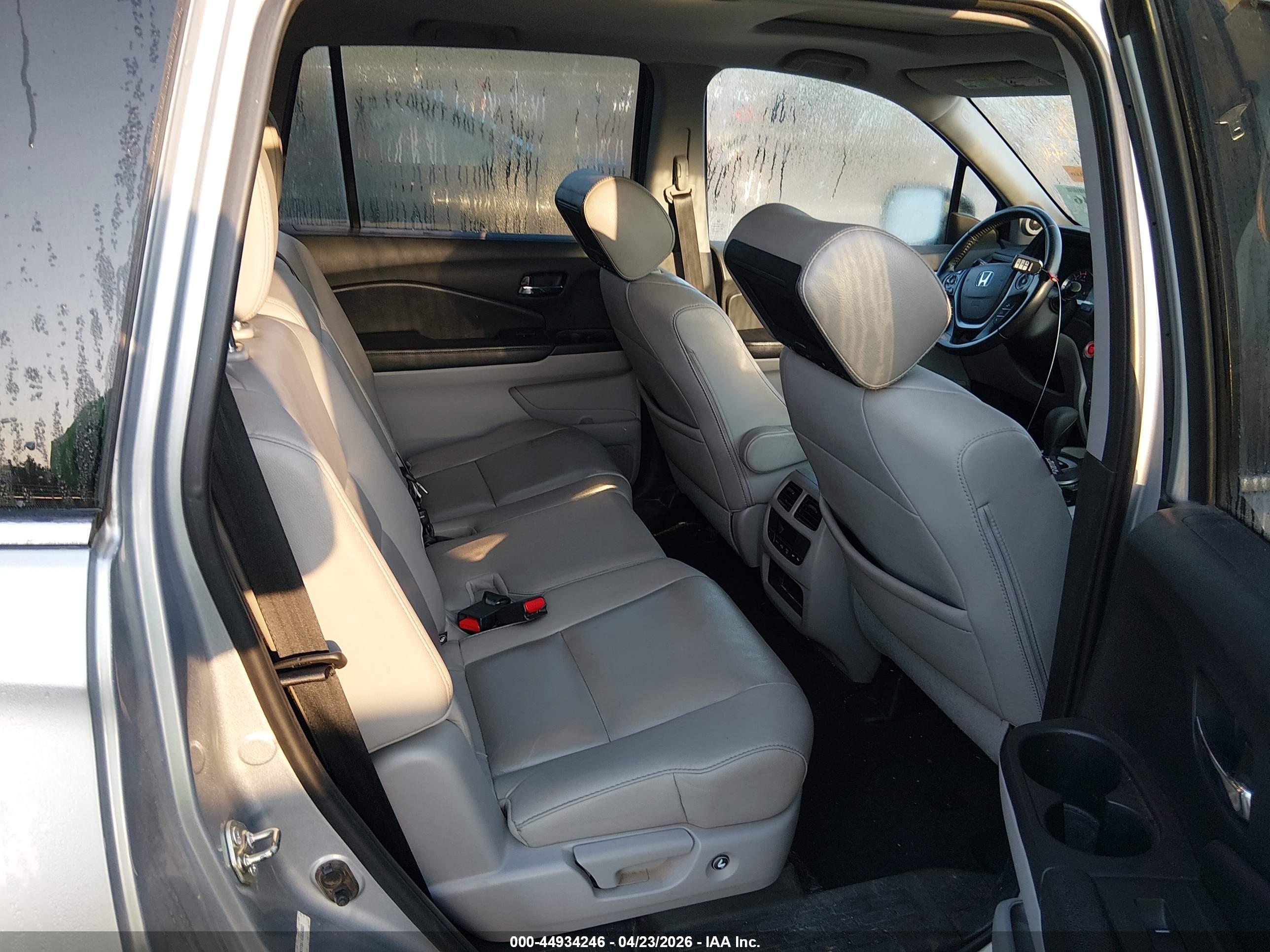 HONDA PILOT image 8