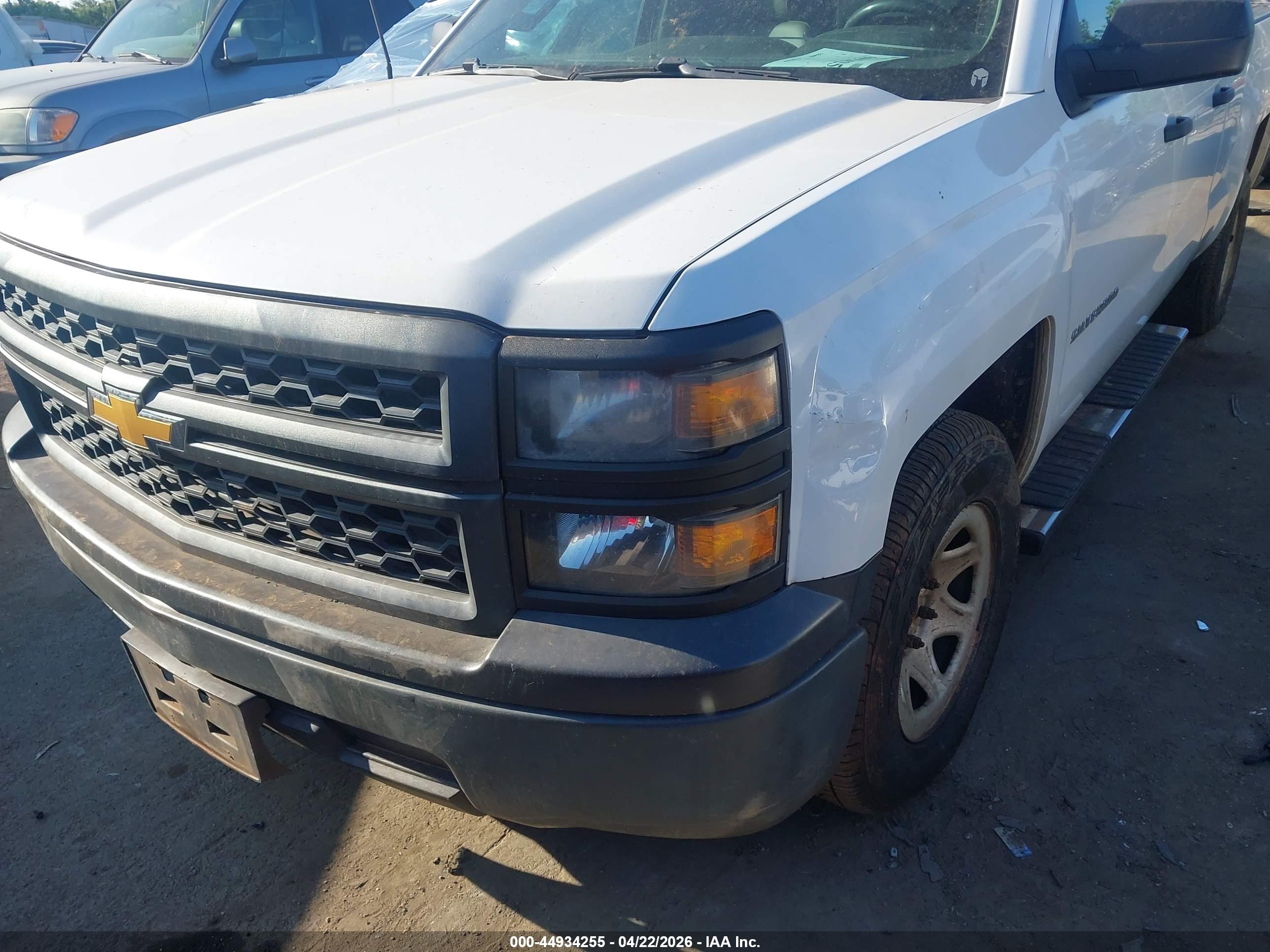CHEVROLET SILVERADO image 6