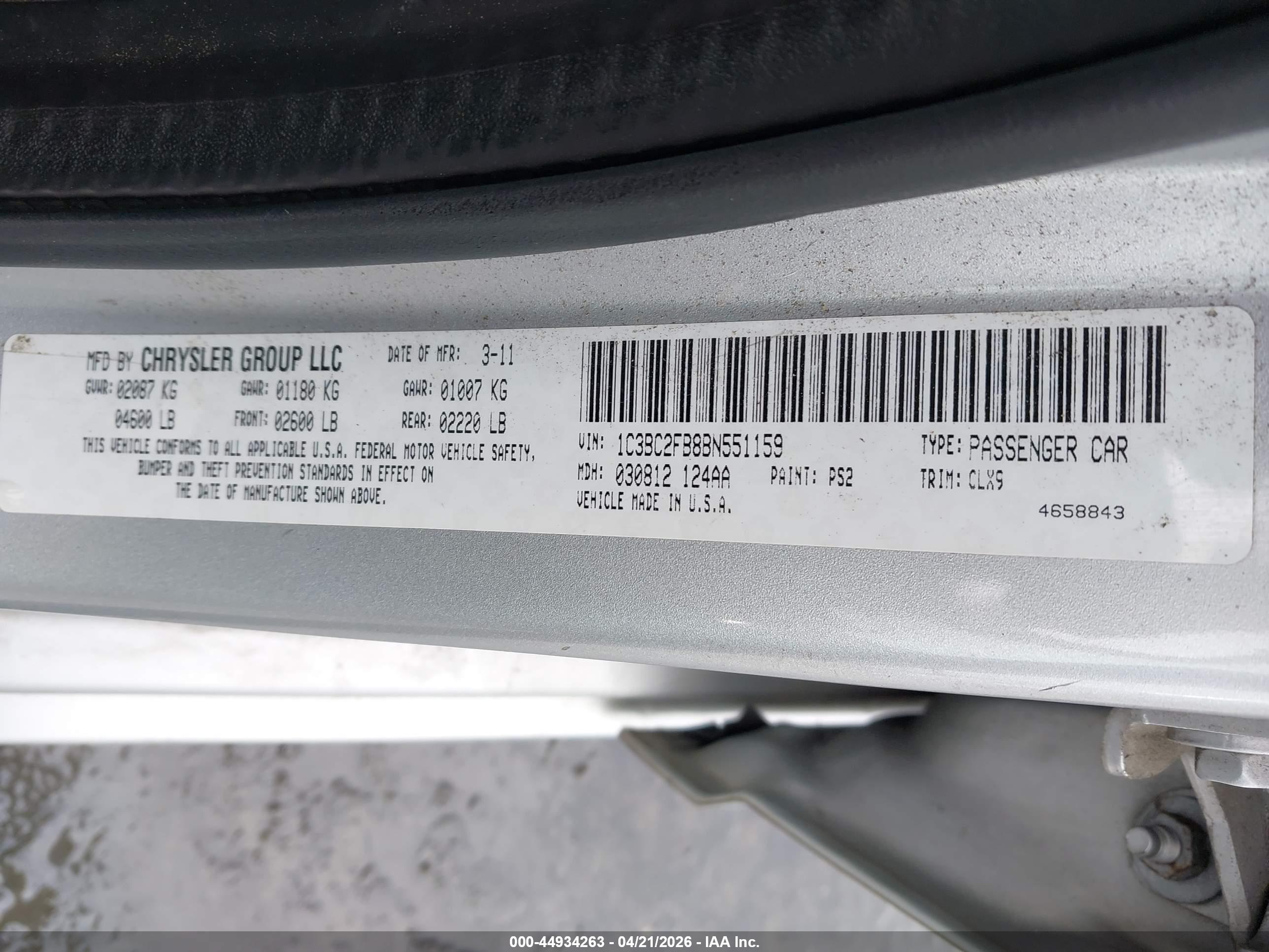 CHRYSLER 200 image 9