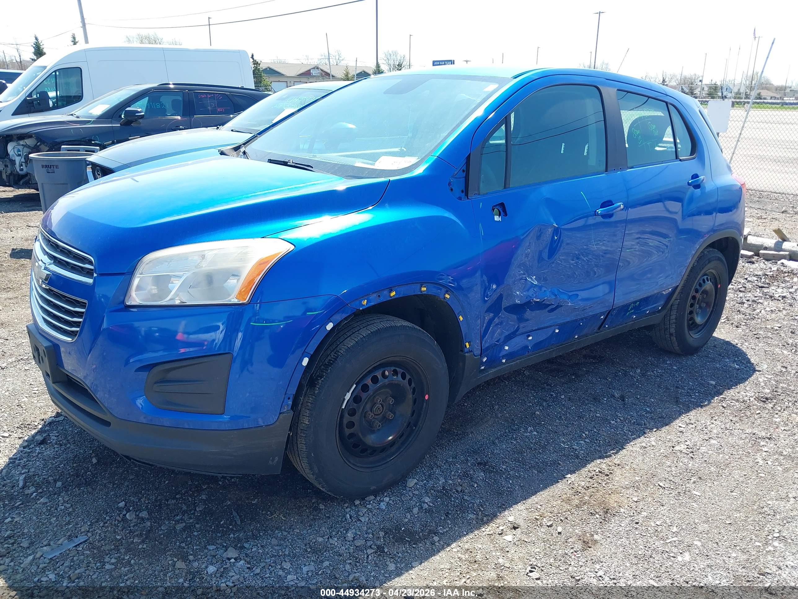 CHEVROLET TRAX image 2