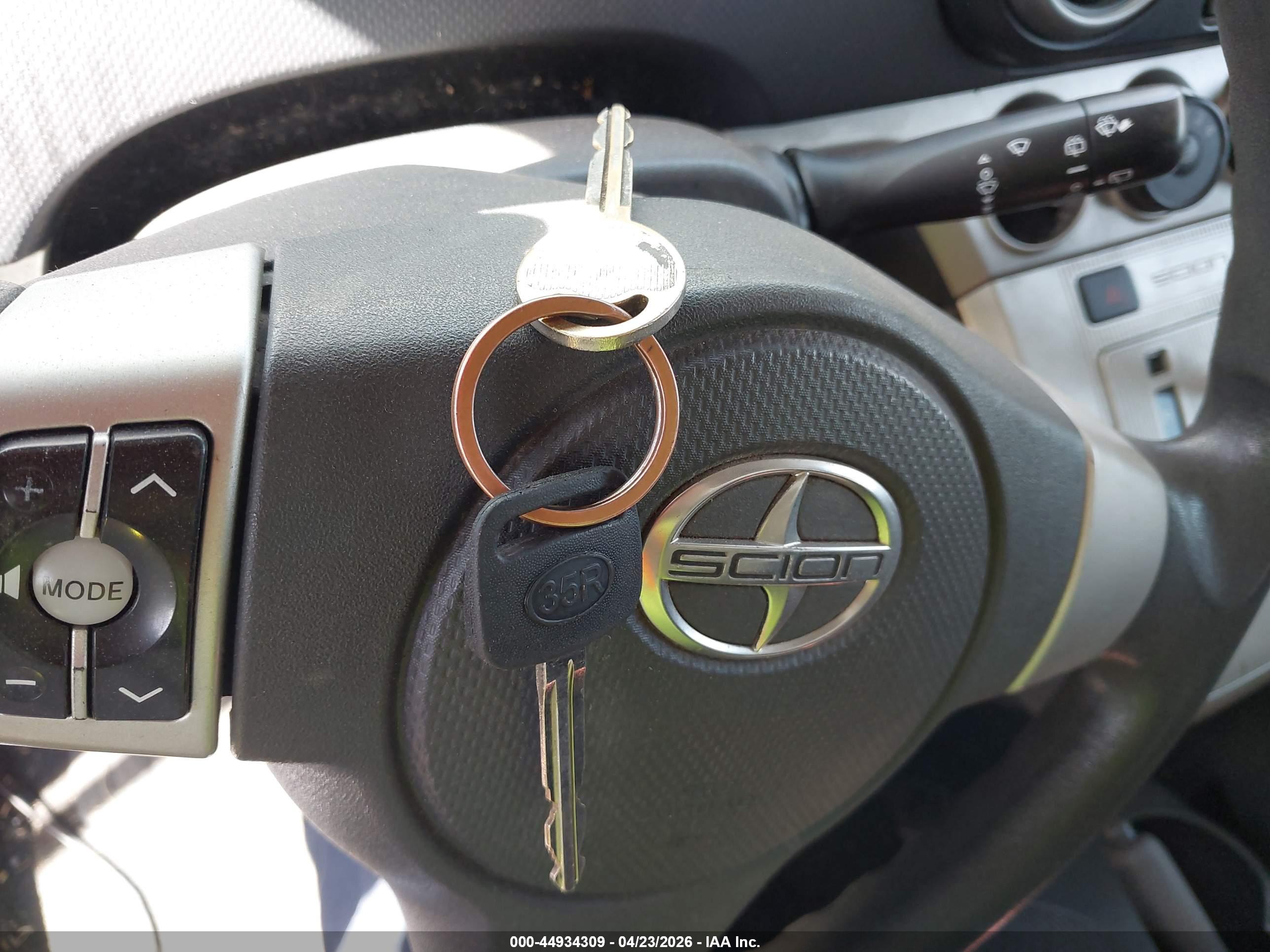 SCION XB image 11