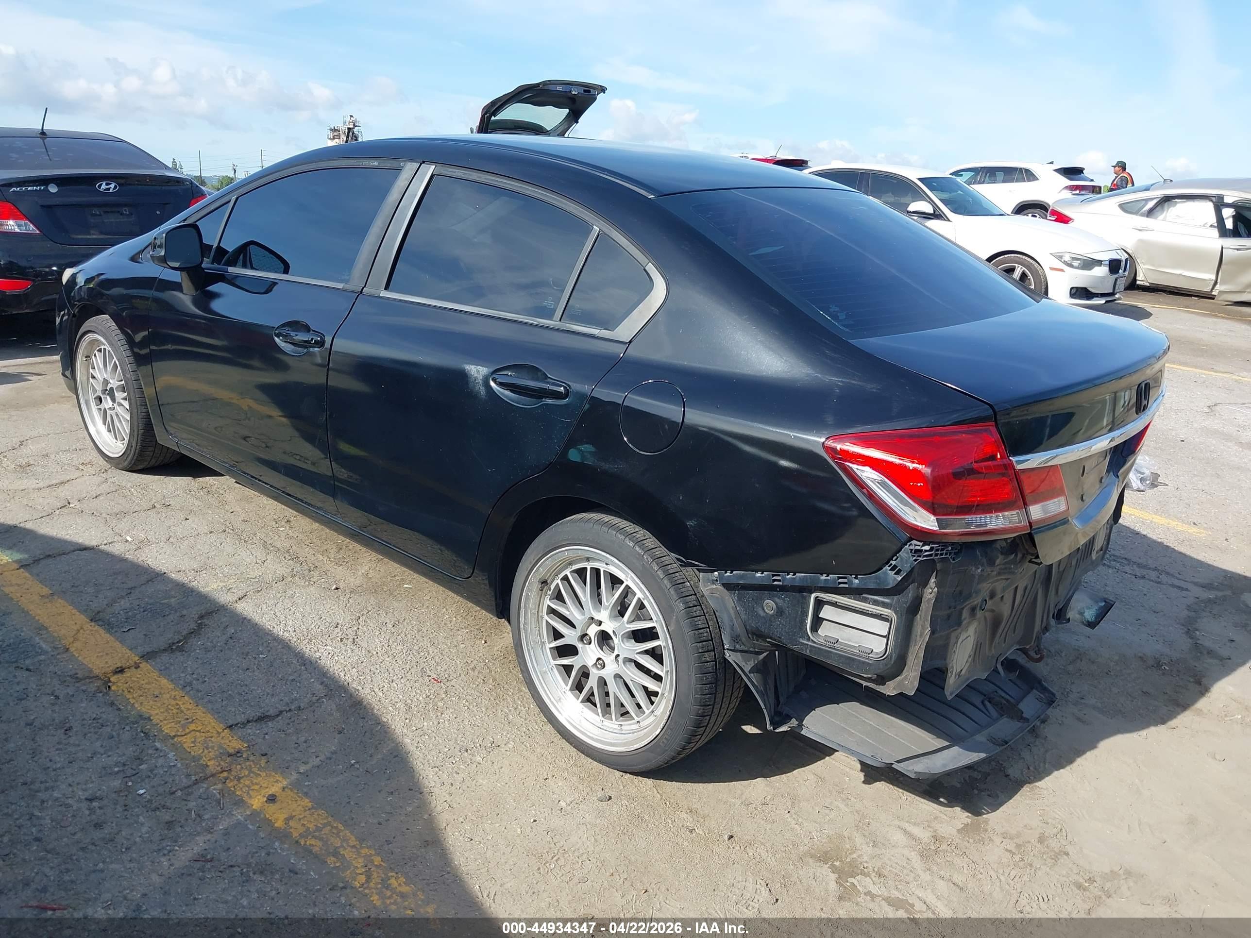 HONDA CIVIC image 3