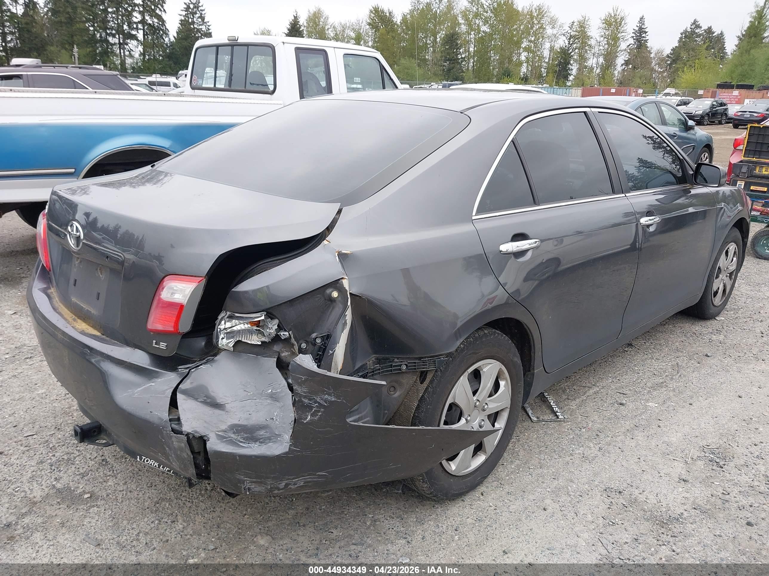 TOYOTA CAMRY image 4