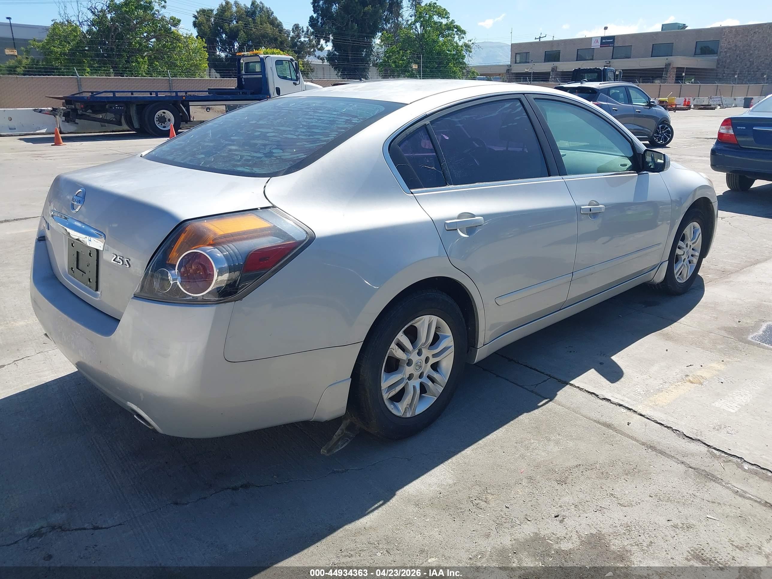 NISSAN ALTIMA image 4