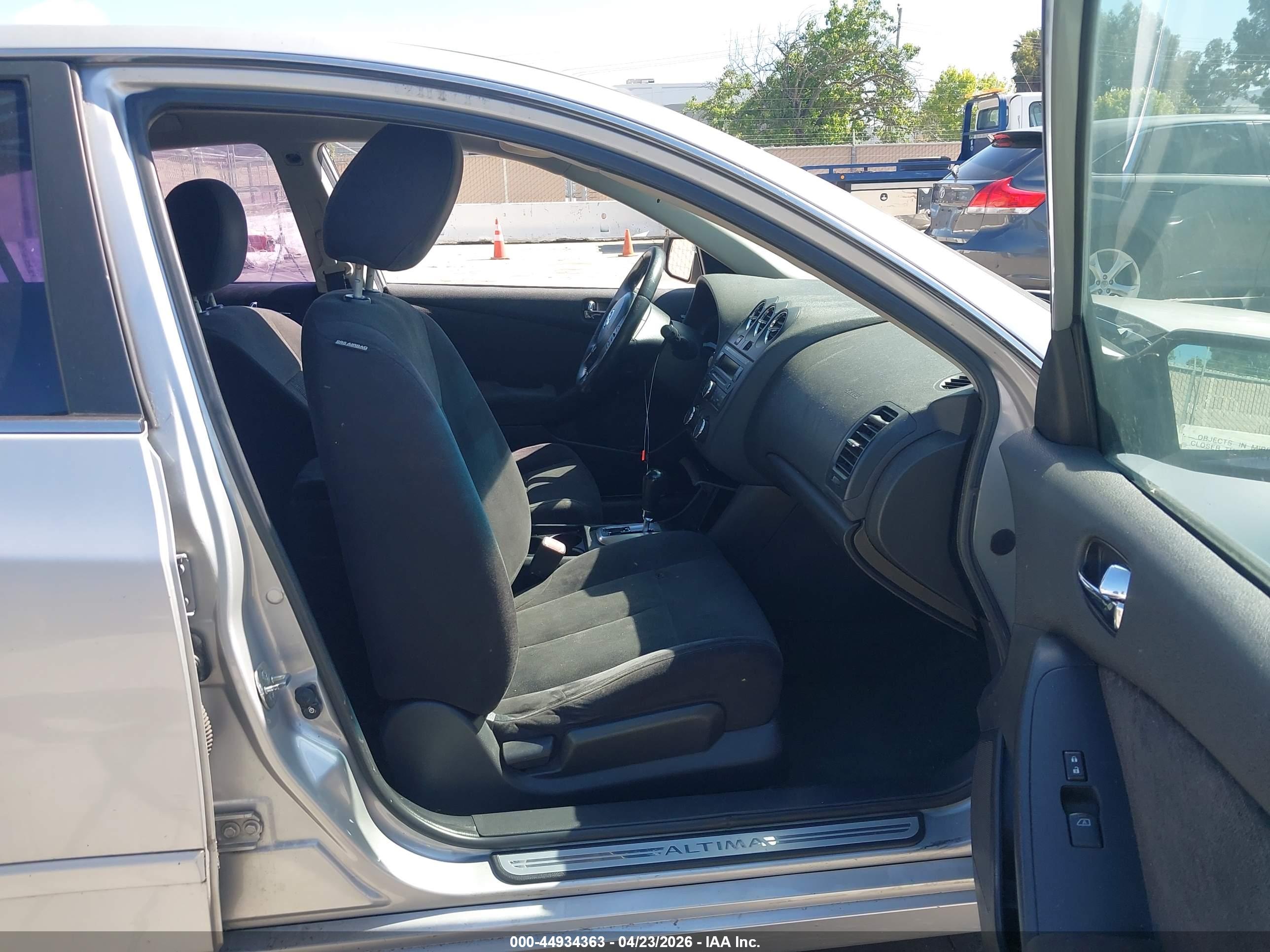 NISSAN ALTIMA image 5