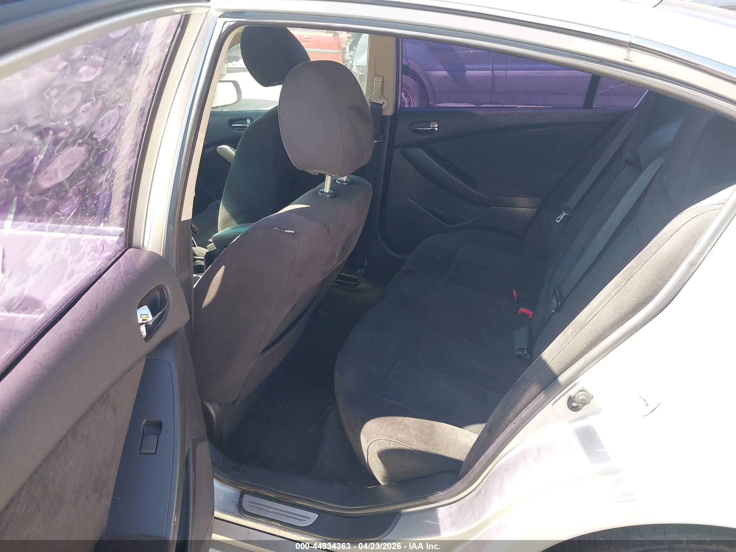 NISSAN ALTIMA image 8