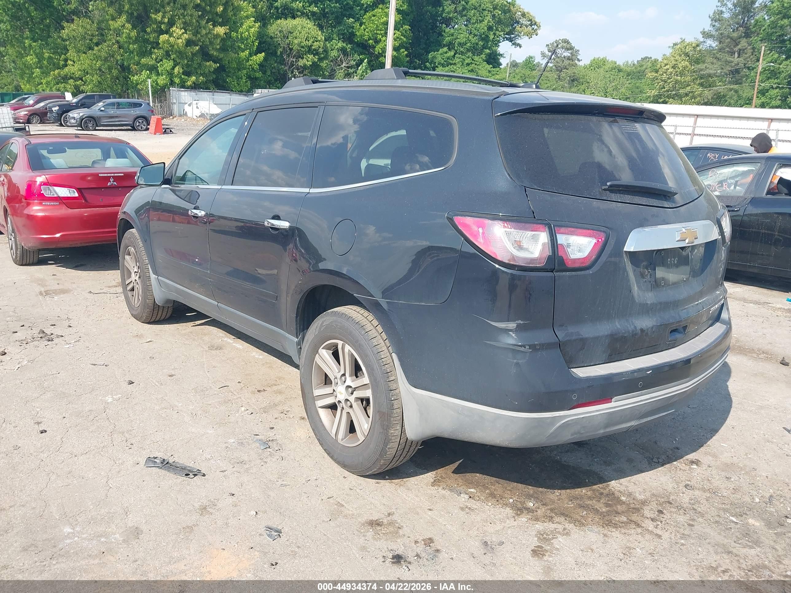 CHEVROLET TRAVERSE image 3
