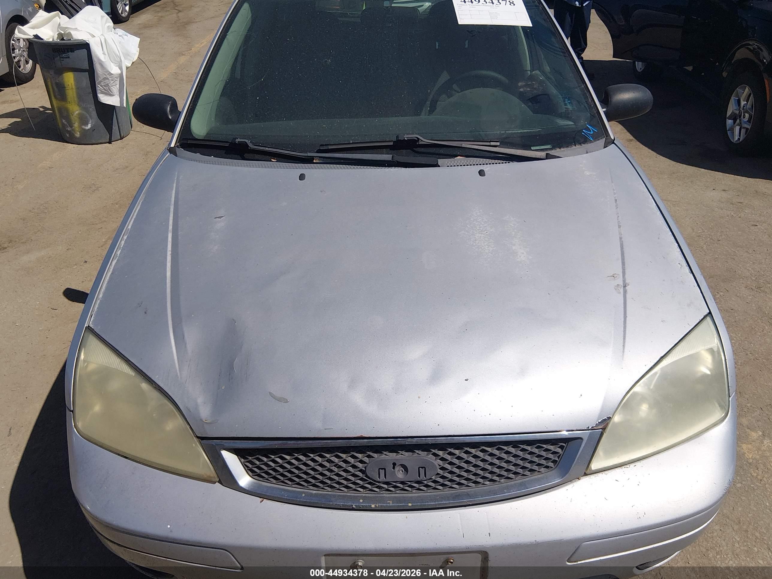 FORD FOCUS image 6