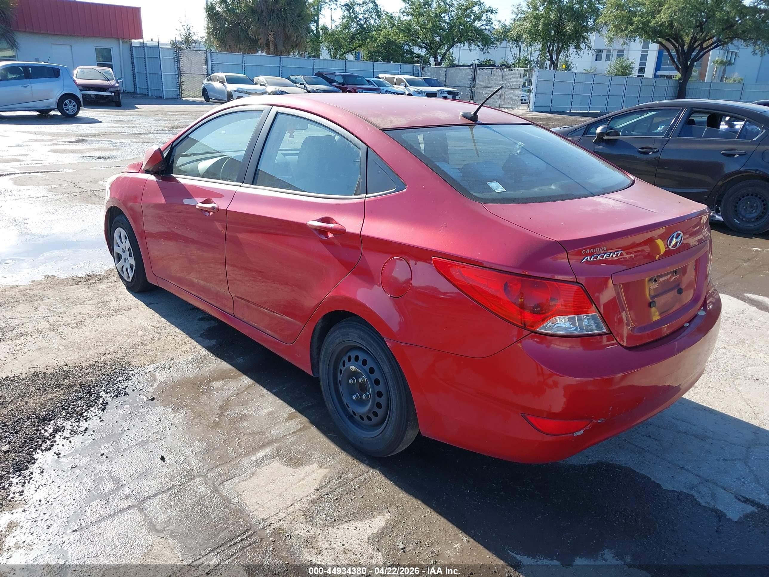 HYUNDAI ACCENT image 3