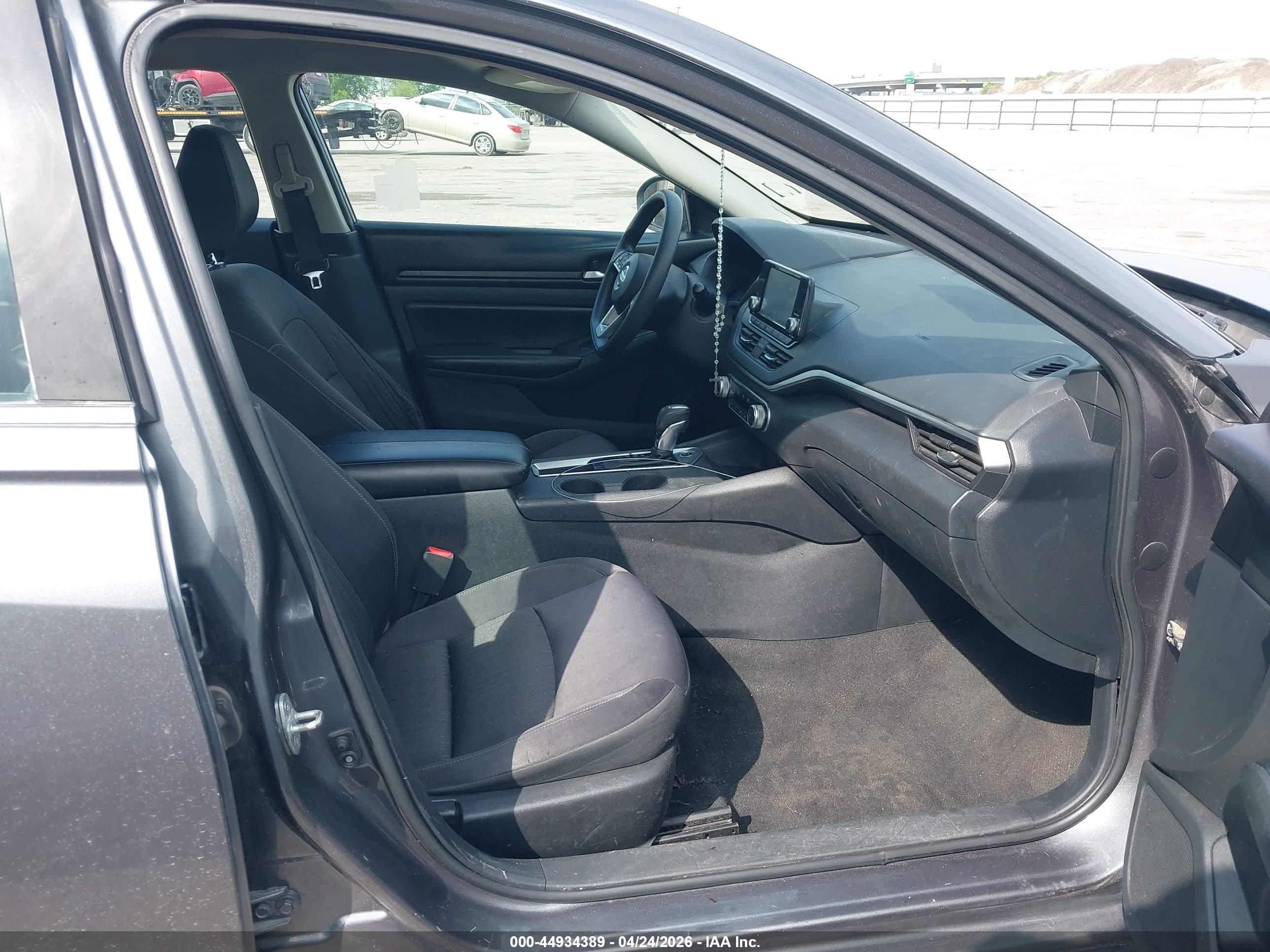 NISSAN ALTIMA image 5