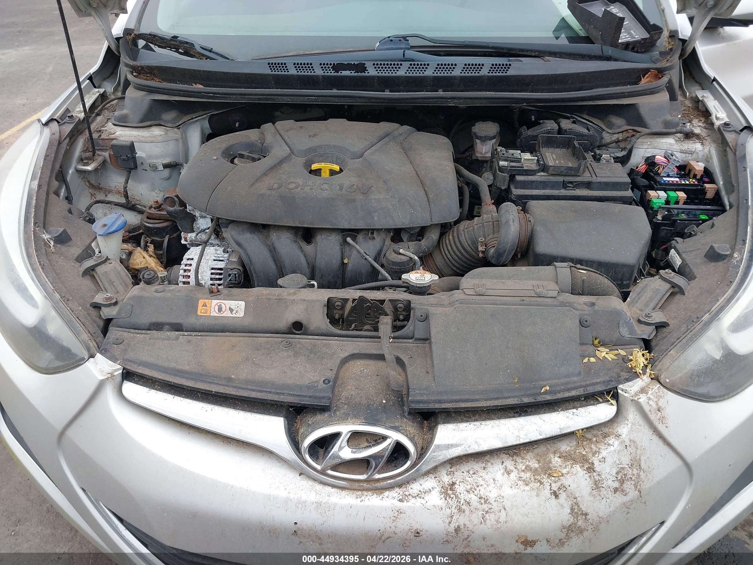 HYUNDAI ELANTRA image 10