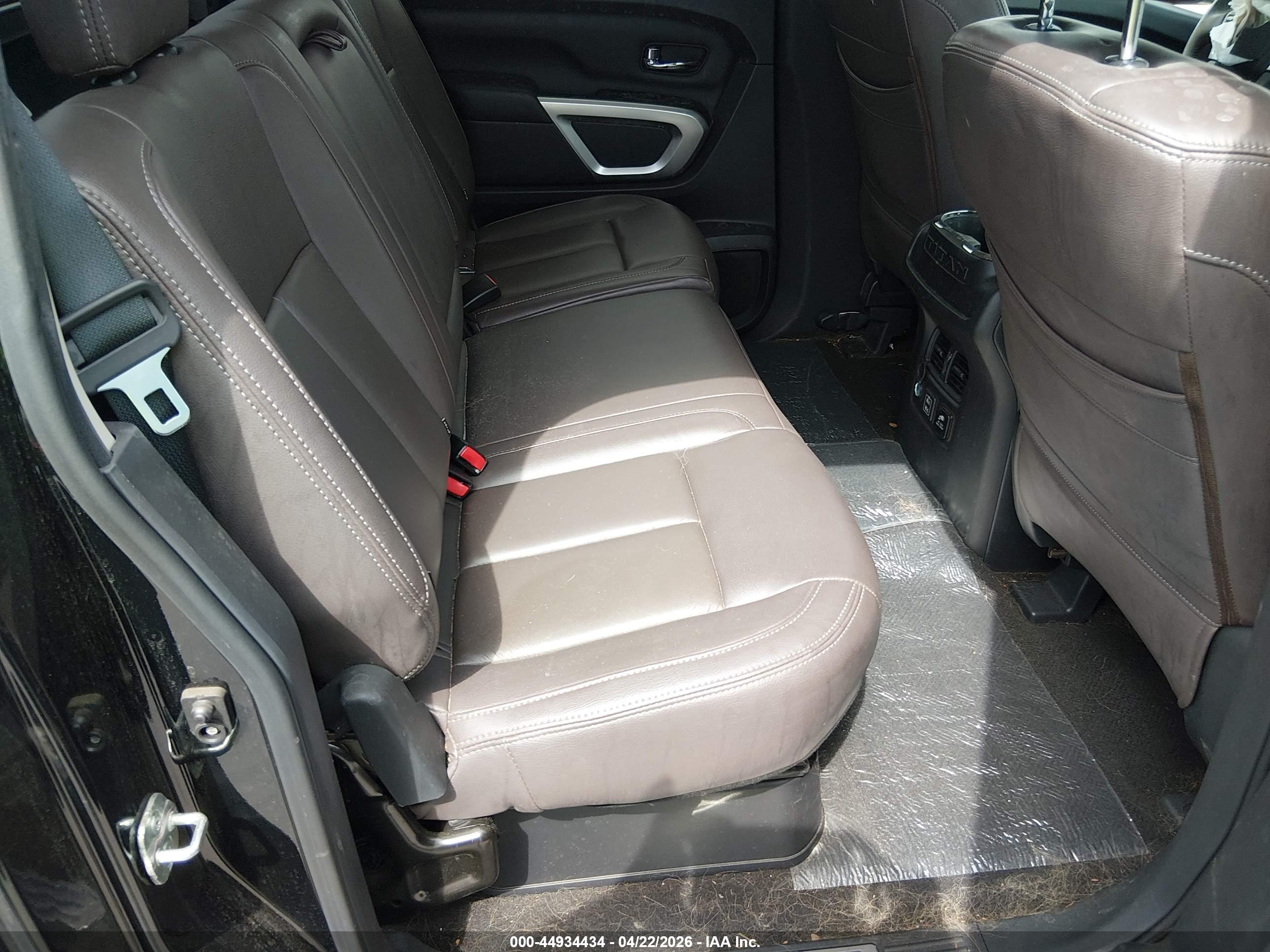 NISSAN TITAN image 8