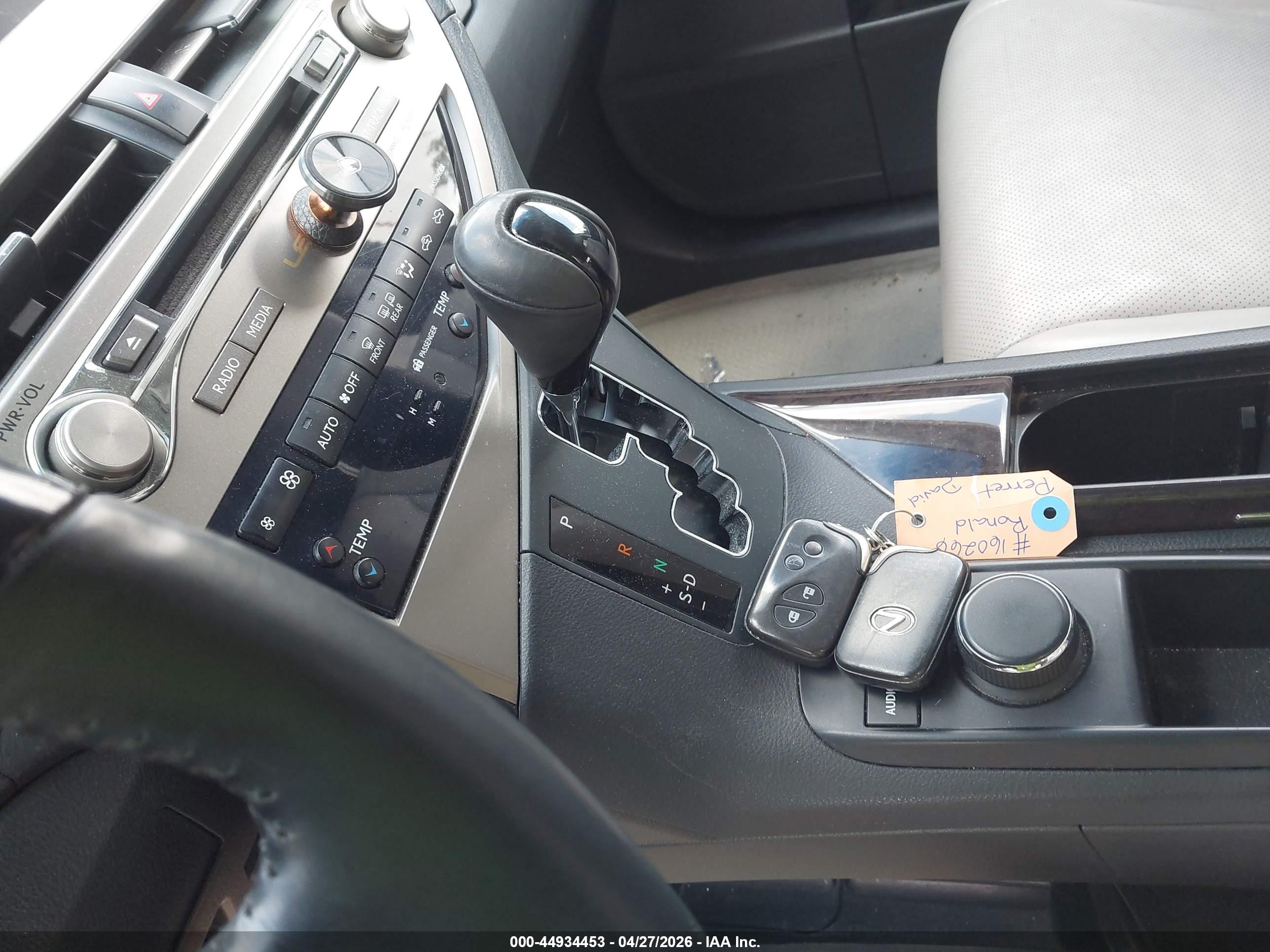 LEXUS RX image 11