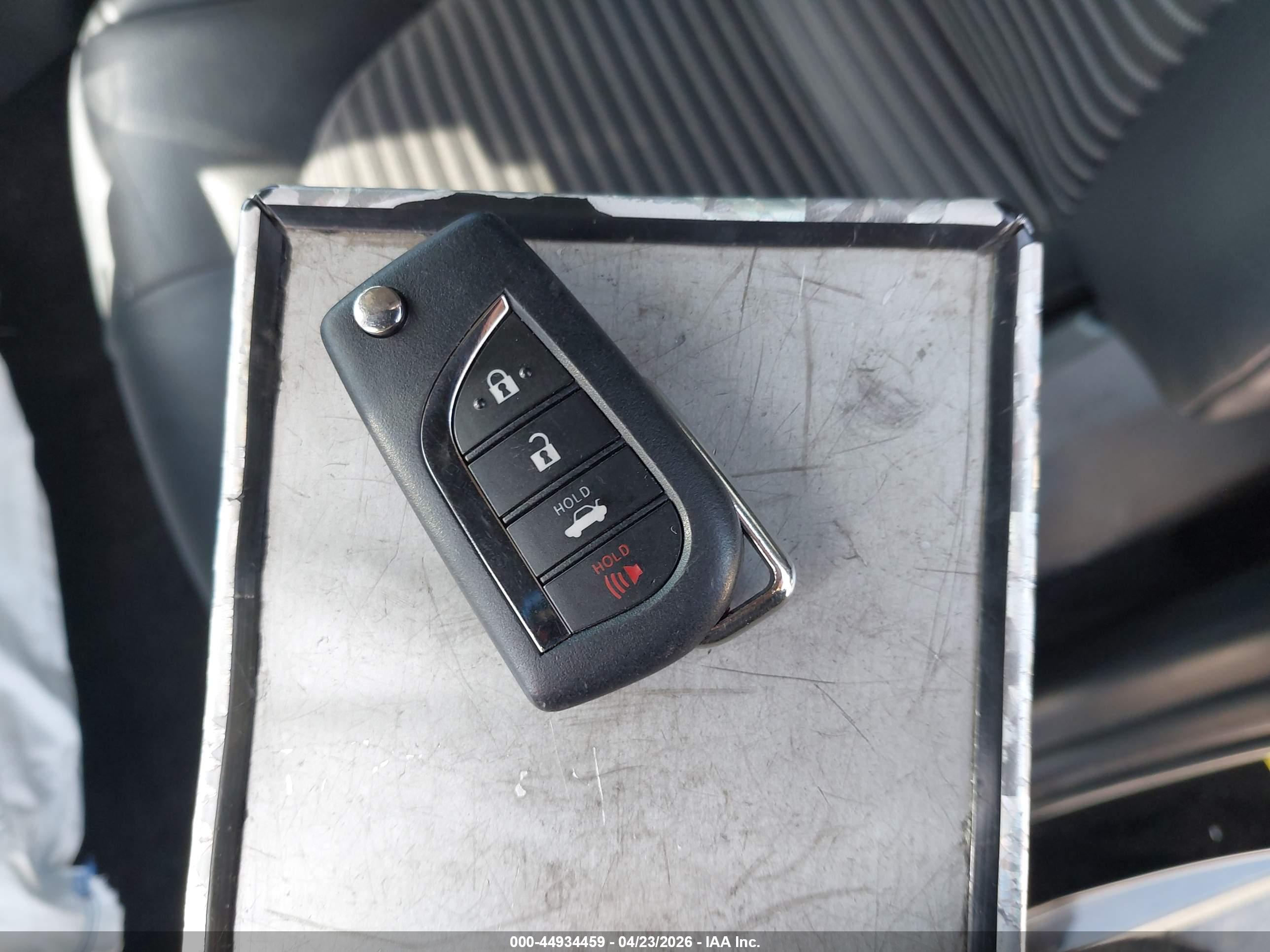 TOYOTA CAMRY image 11