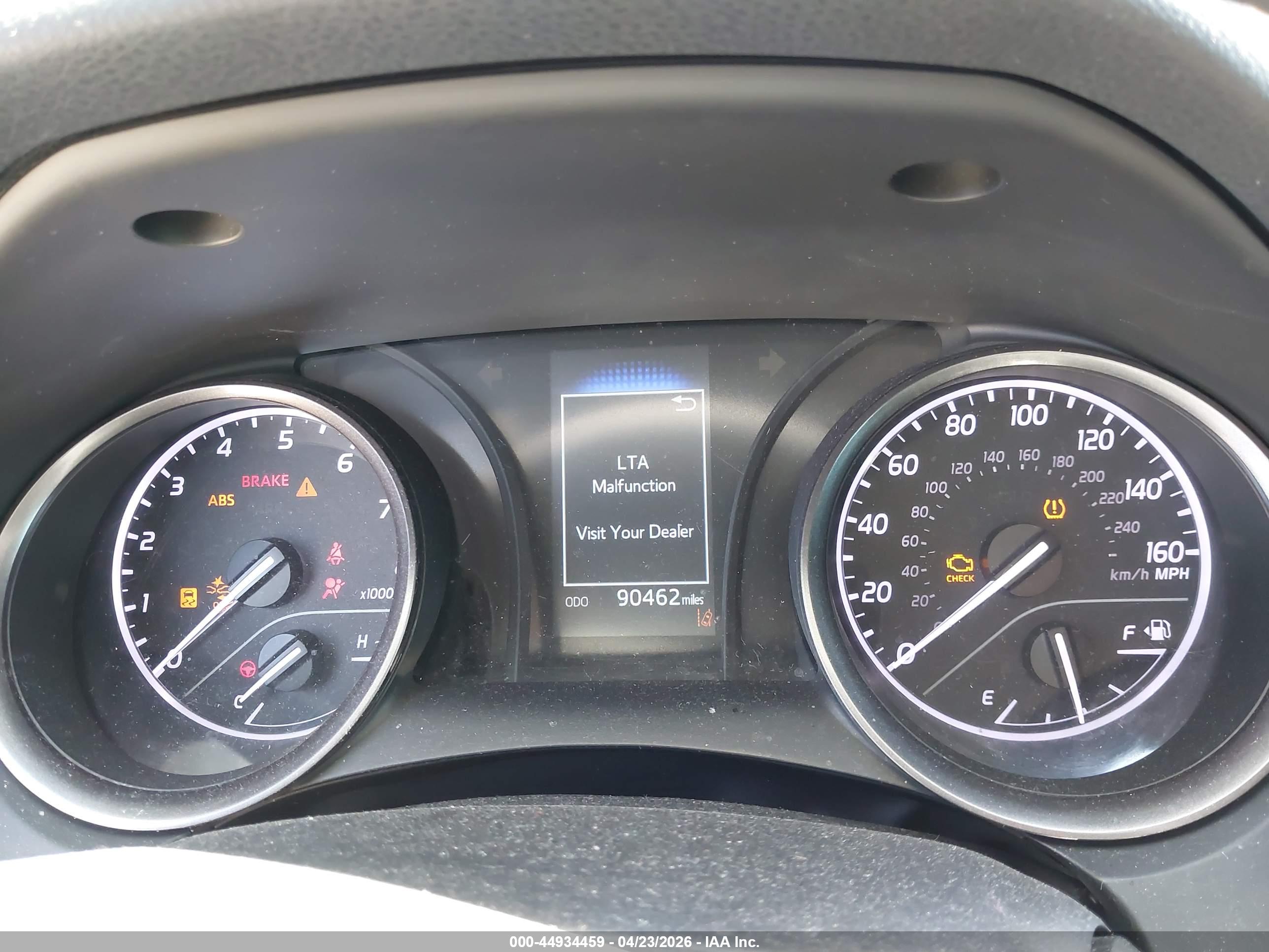 TOYOTA CAMRY image 7