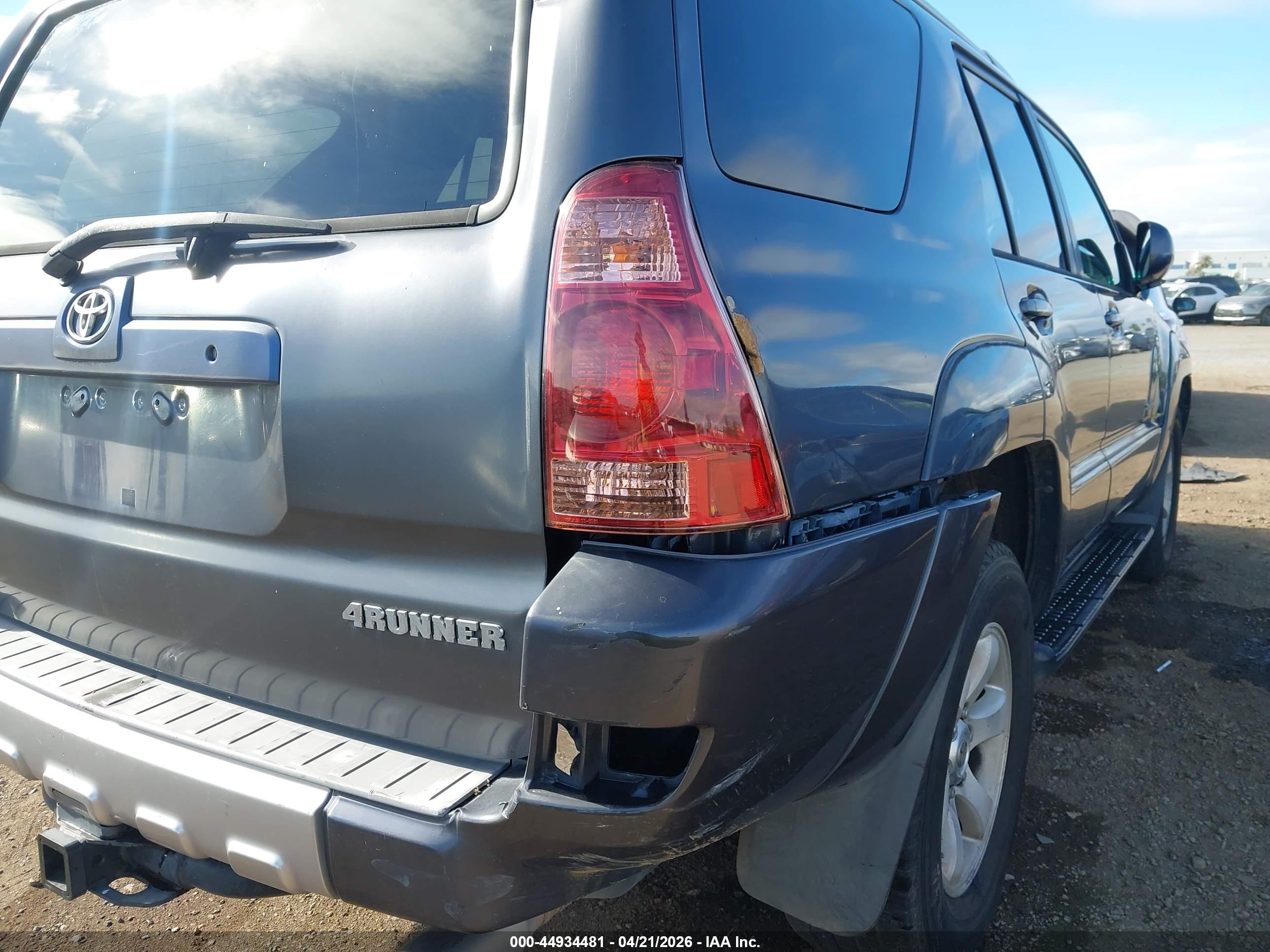 TOYOTA 4RUNNER image 6