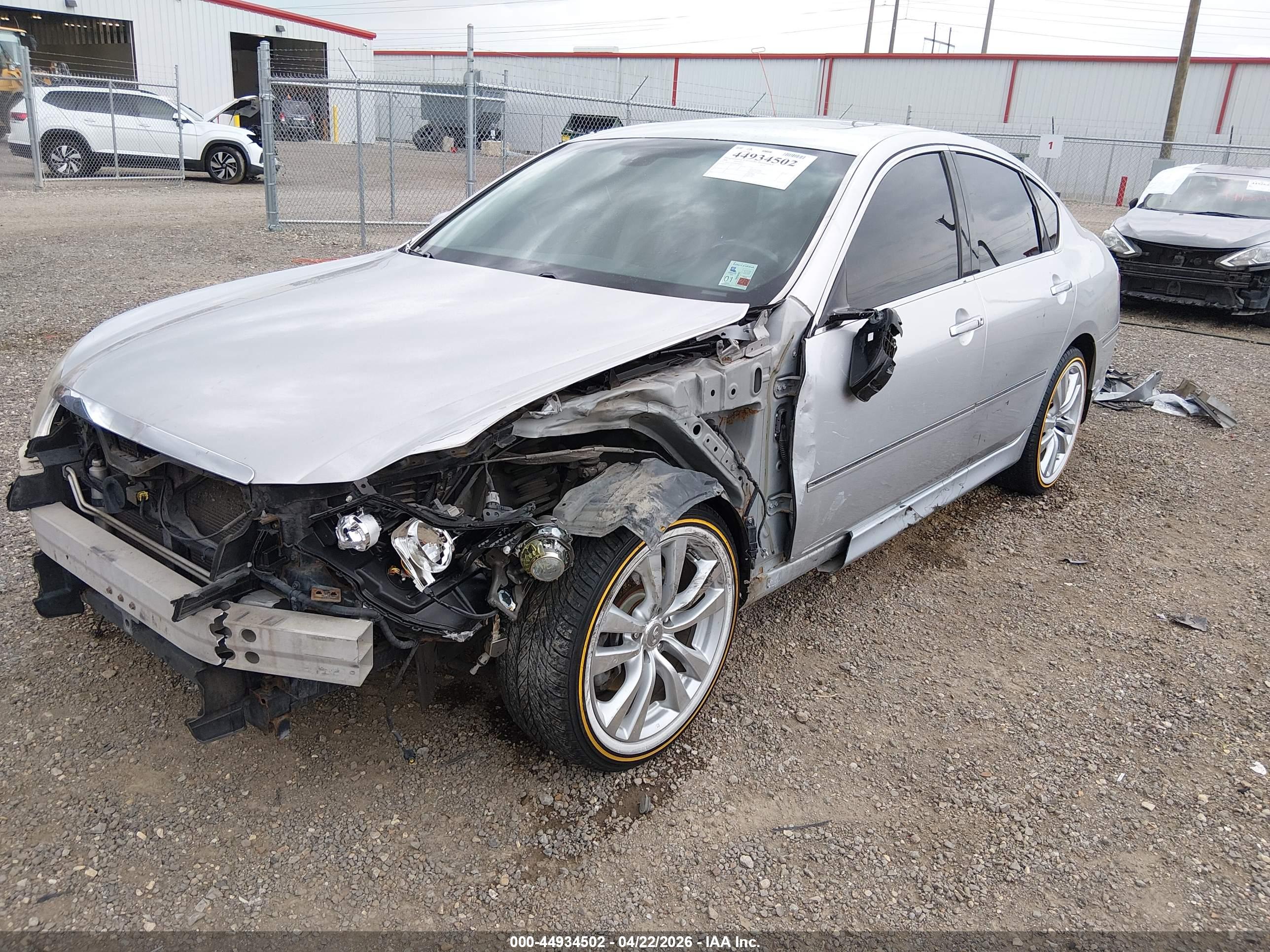 INFINITI M35 image 2