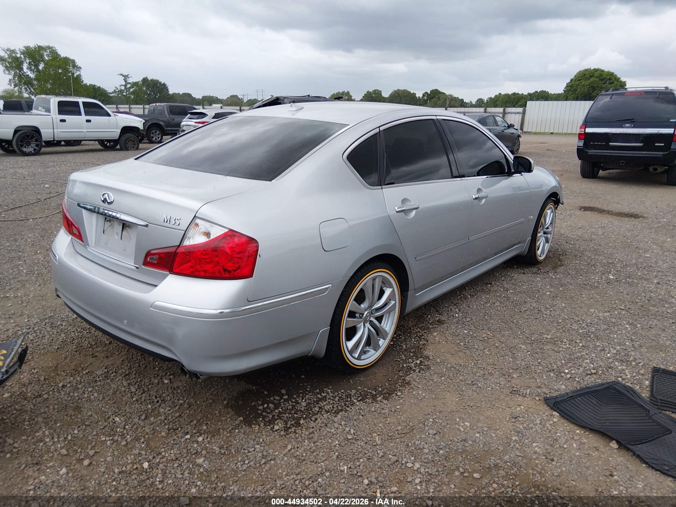 INFINITI M35 image 4