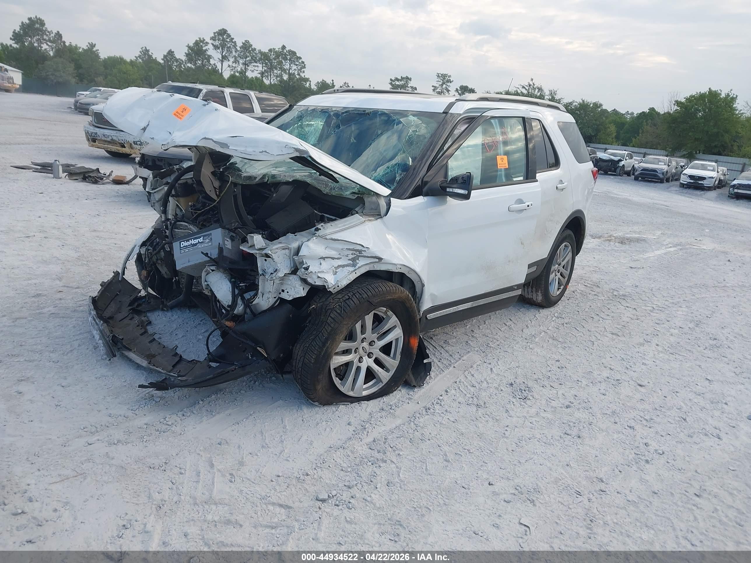 FORD EXPLORER image 2