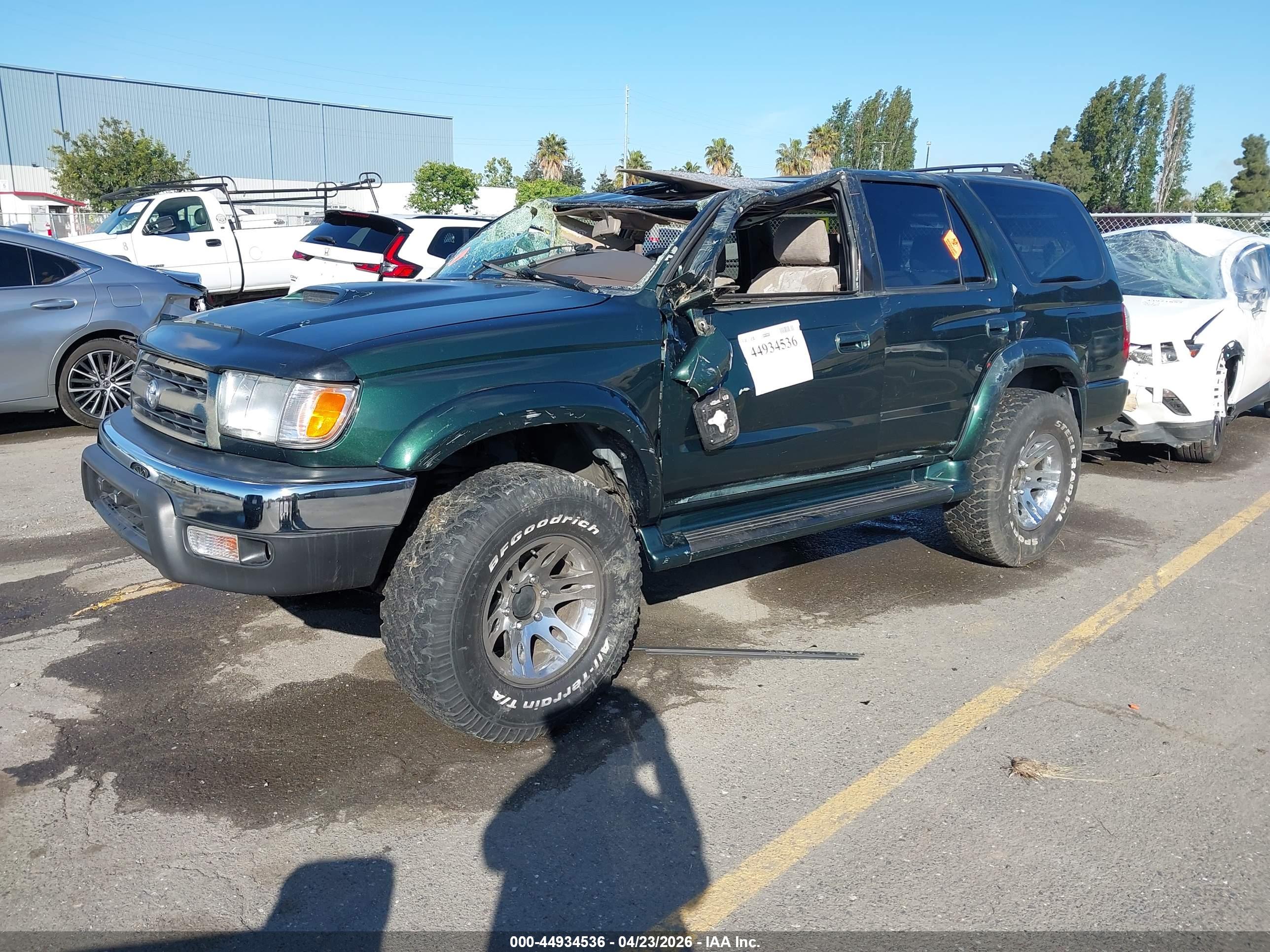 TOYOTA 4RUNNER image 2