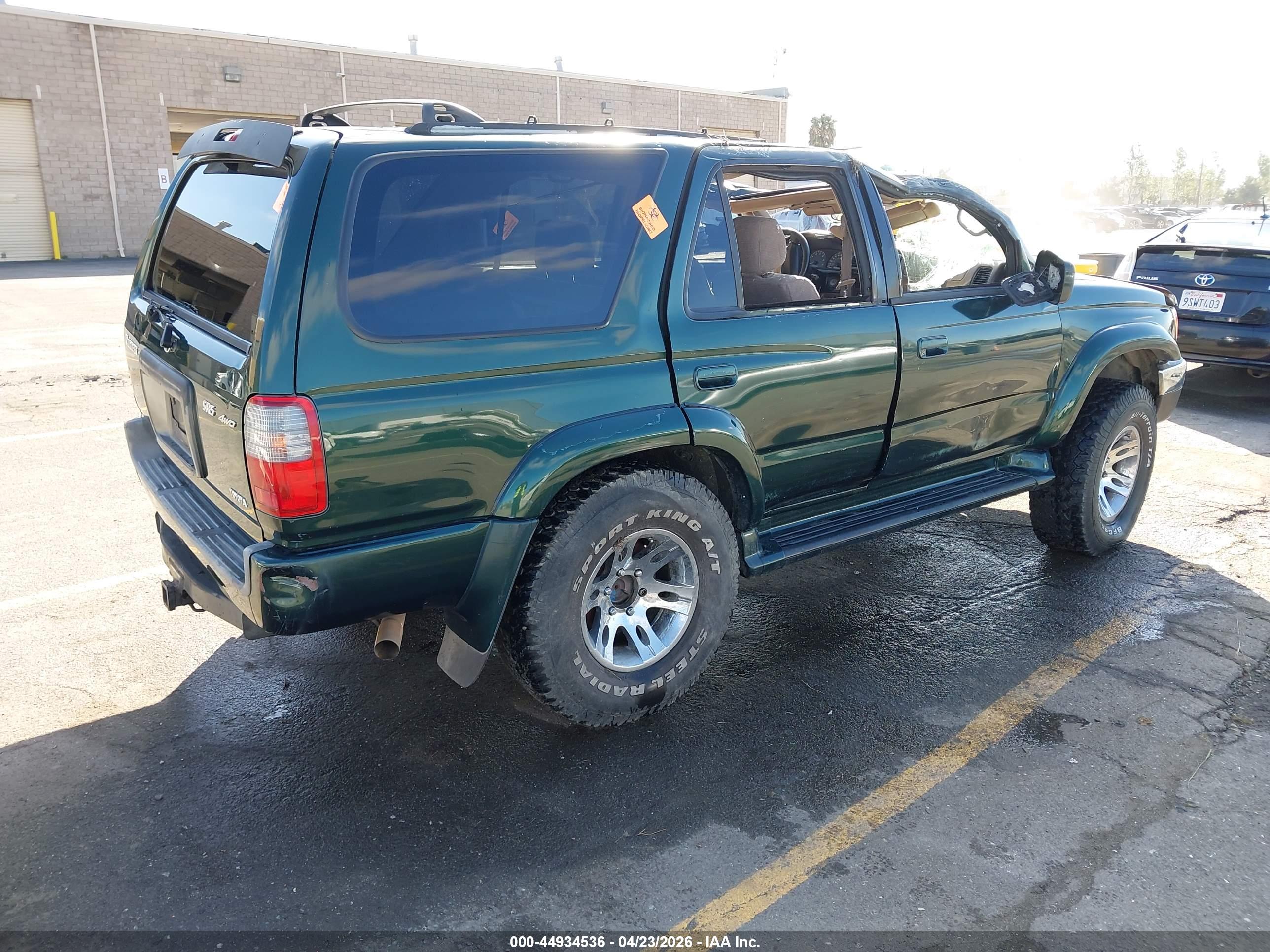 TOYOTA 4RUNNER image 4