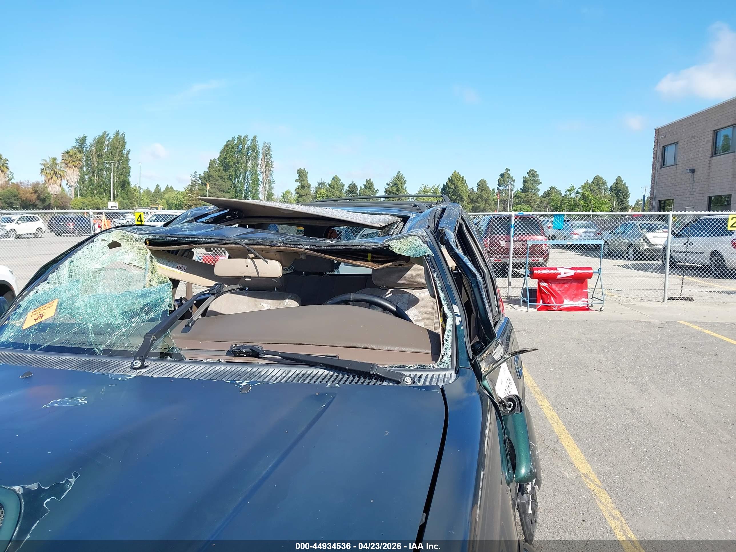 TOYOTA 4RUNNER image 6