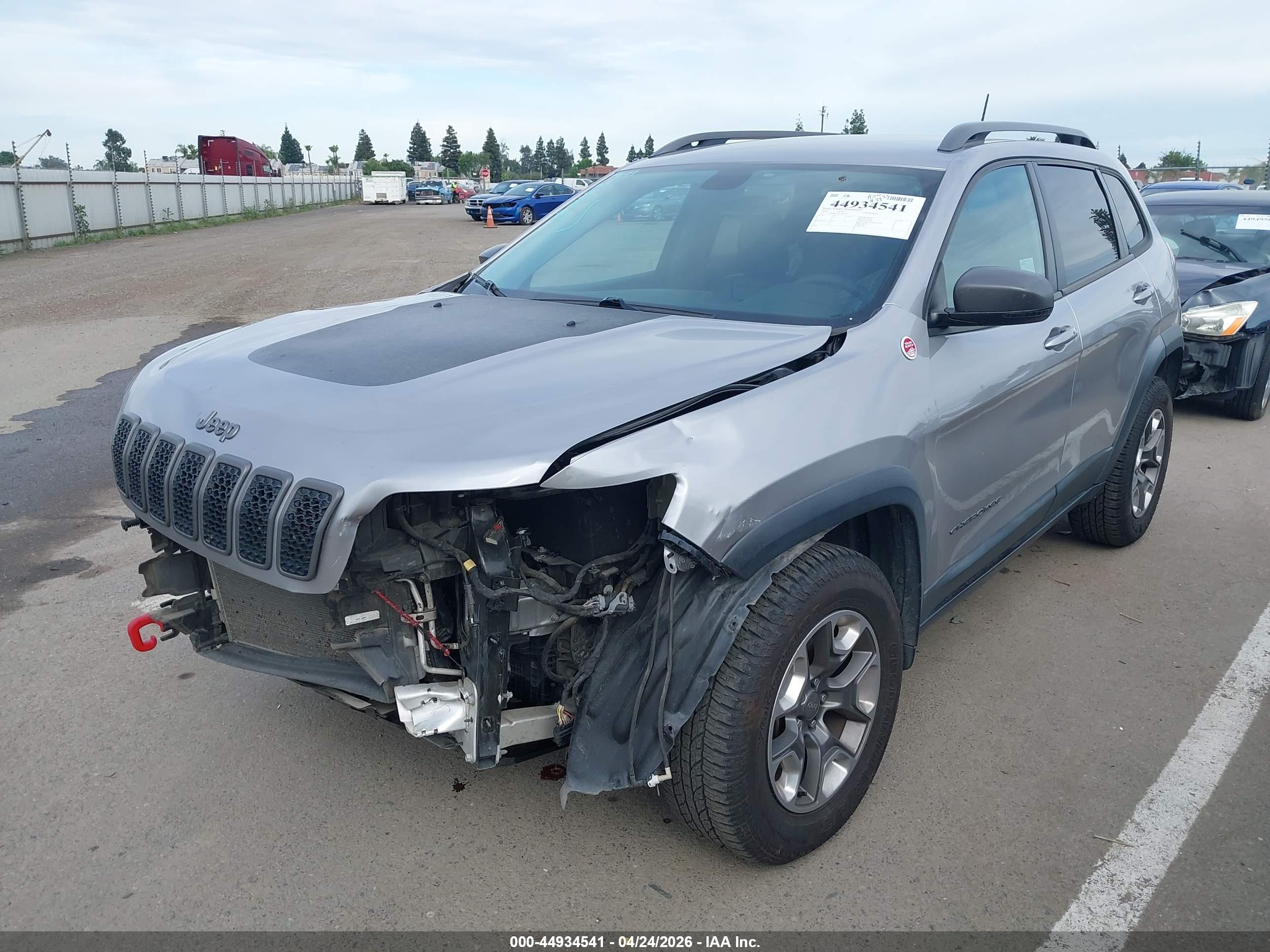 JEEP CHEROKEE image 2