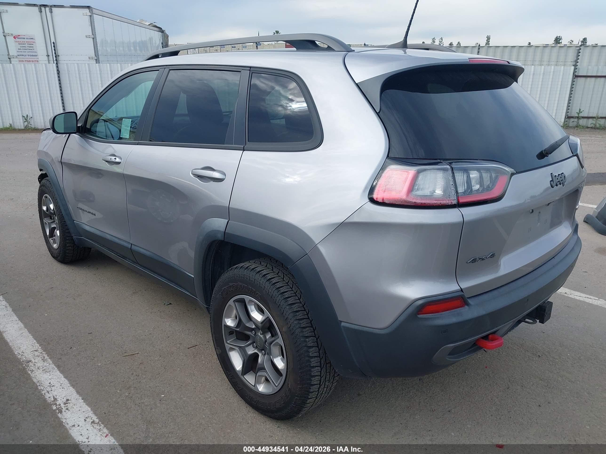 JEEP CHEROKEE image 3