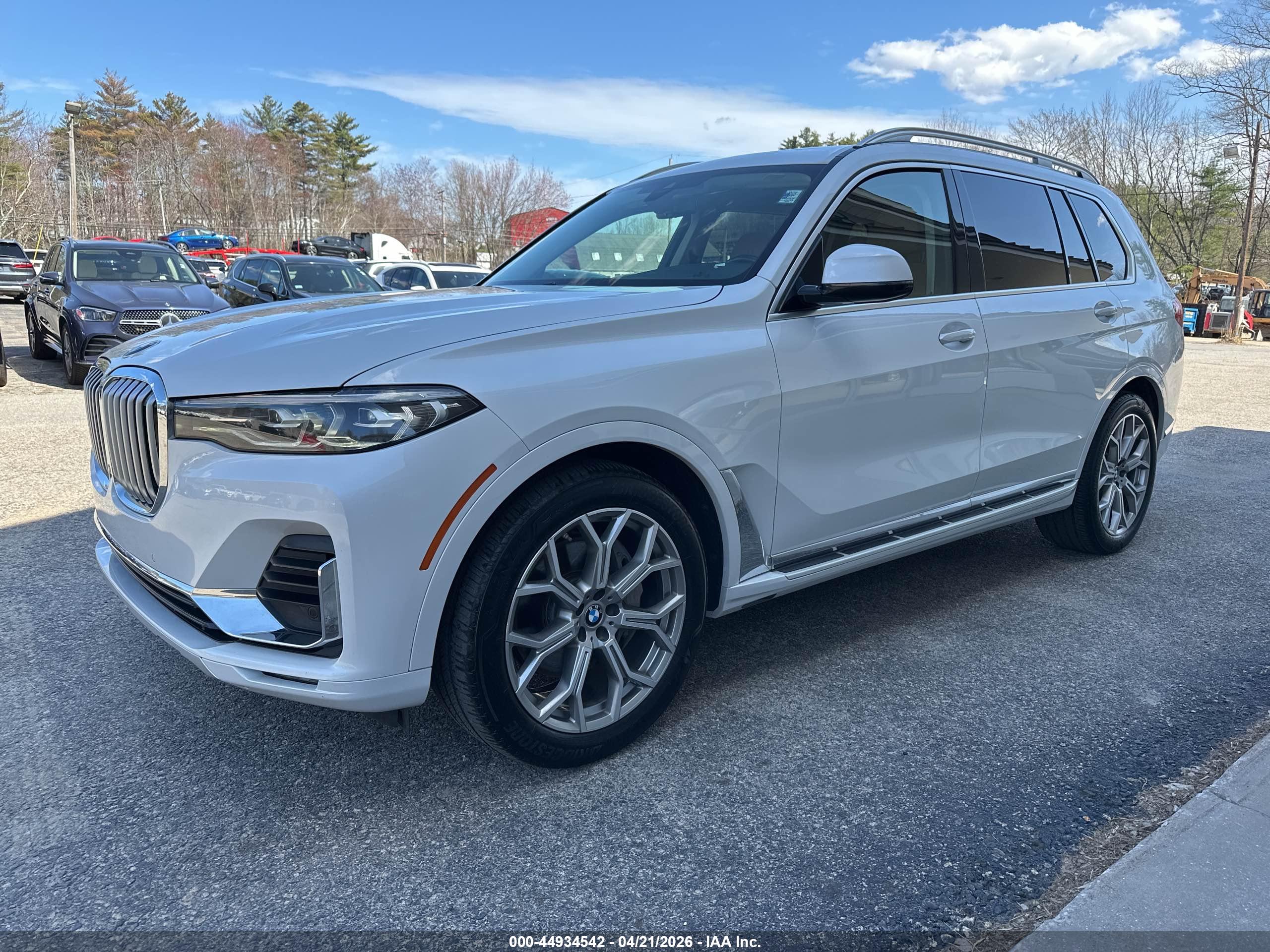 BMW X7 image 2