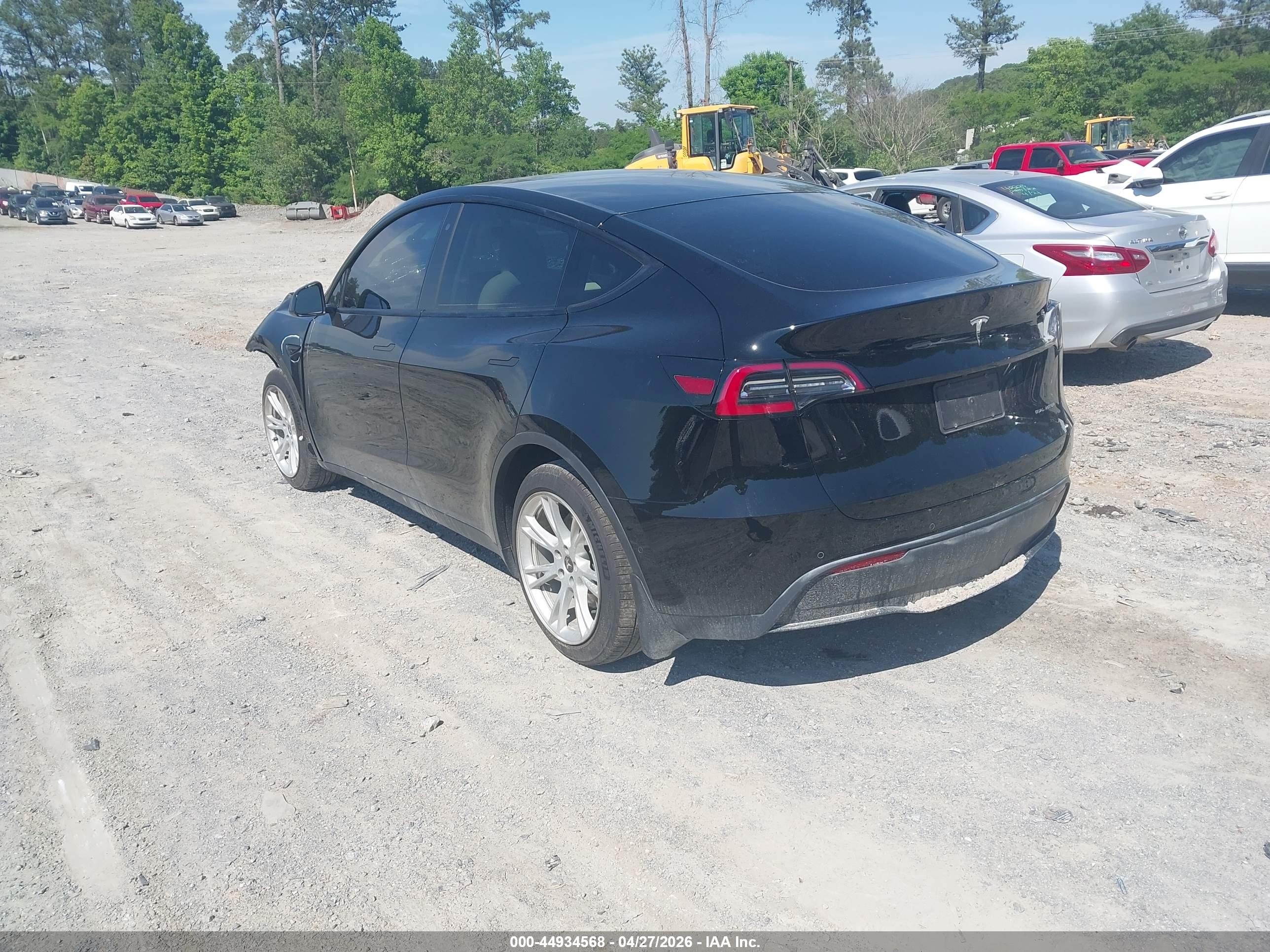 TESLA MODEL image 3