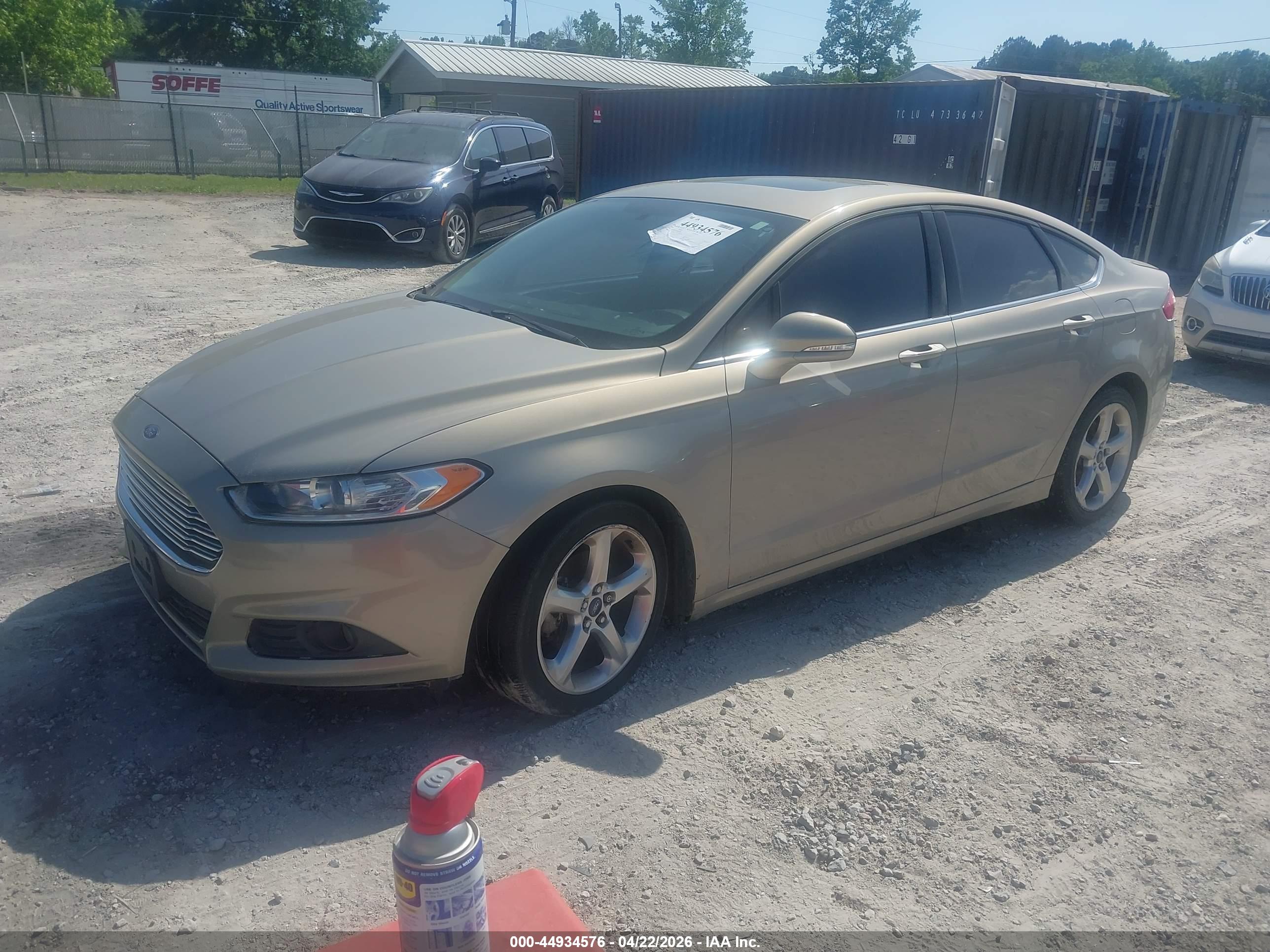 FORD FUSION image 2