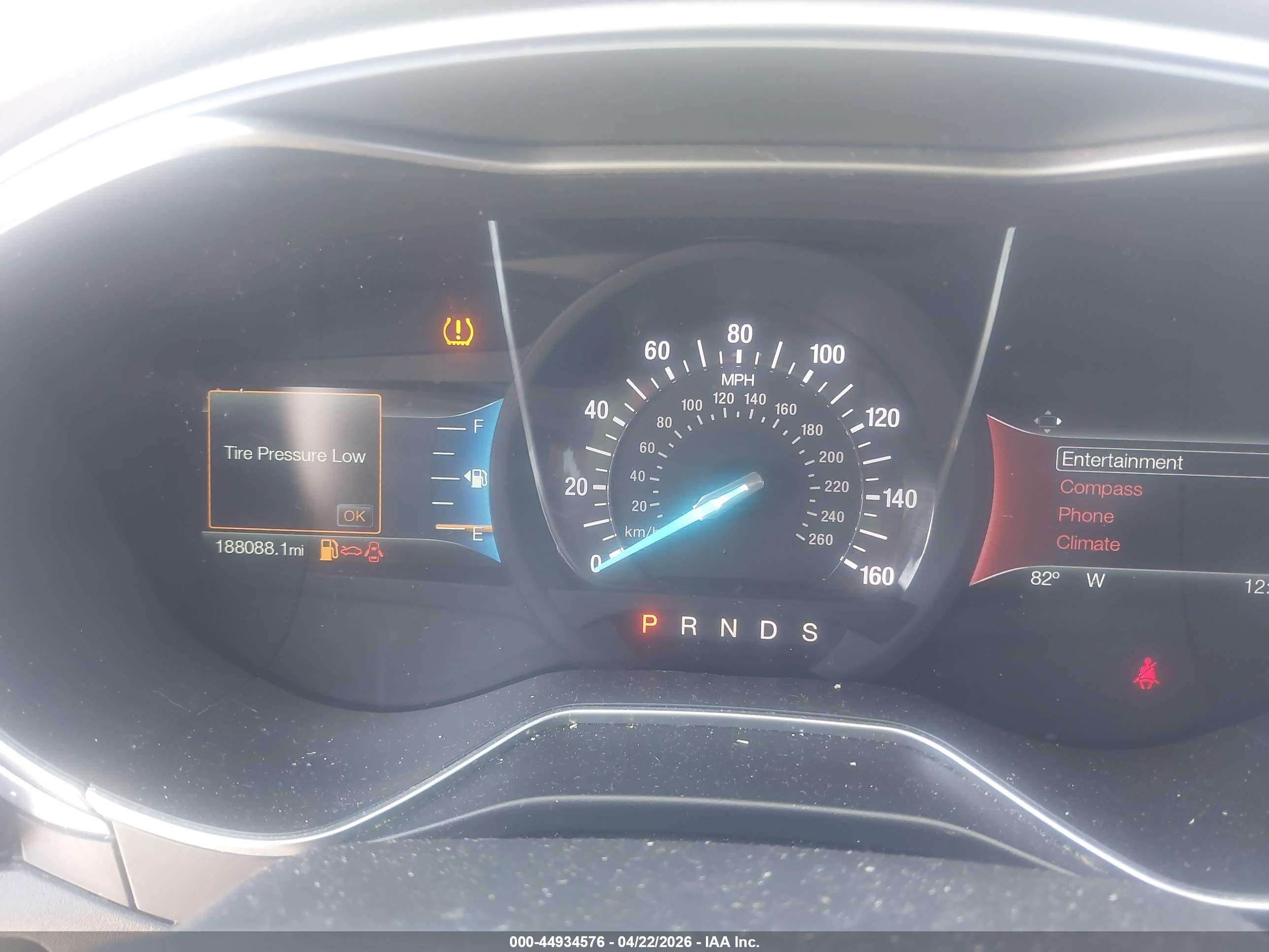 FORD FUSION image 7