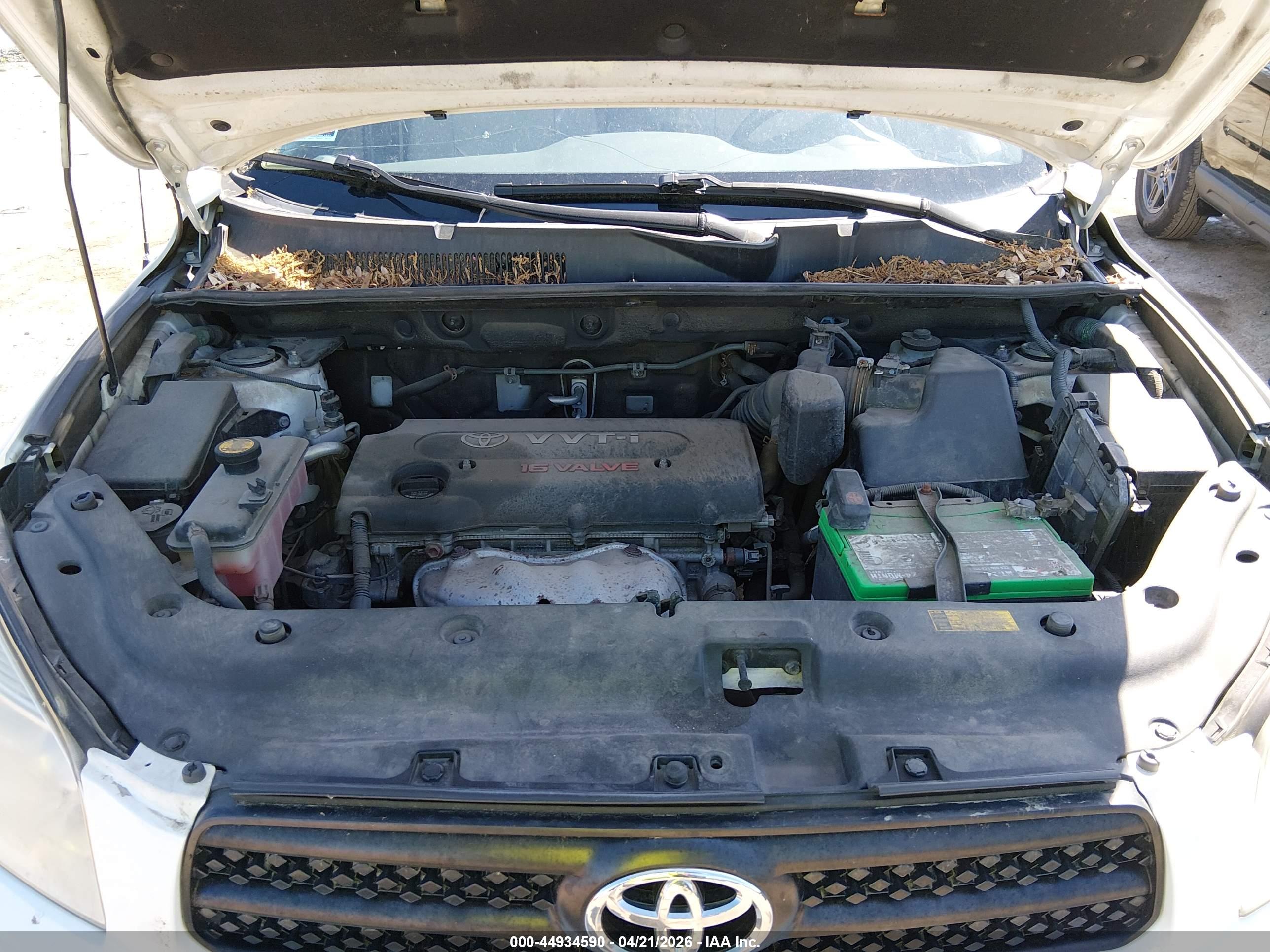 TOYOTA RAV4 image 10