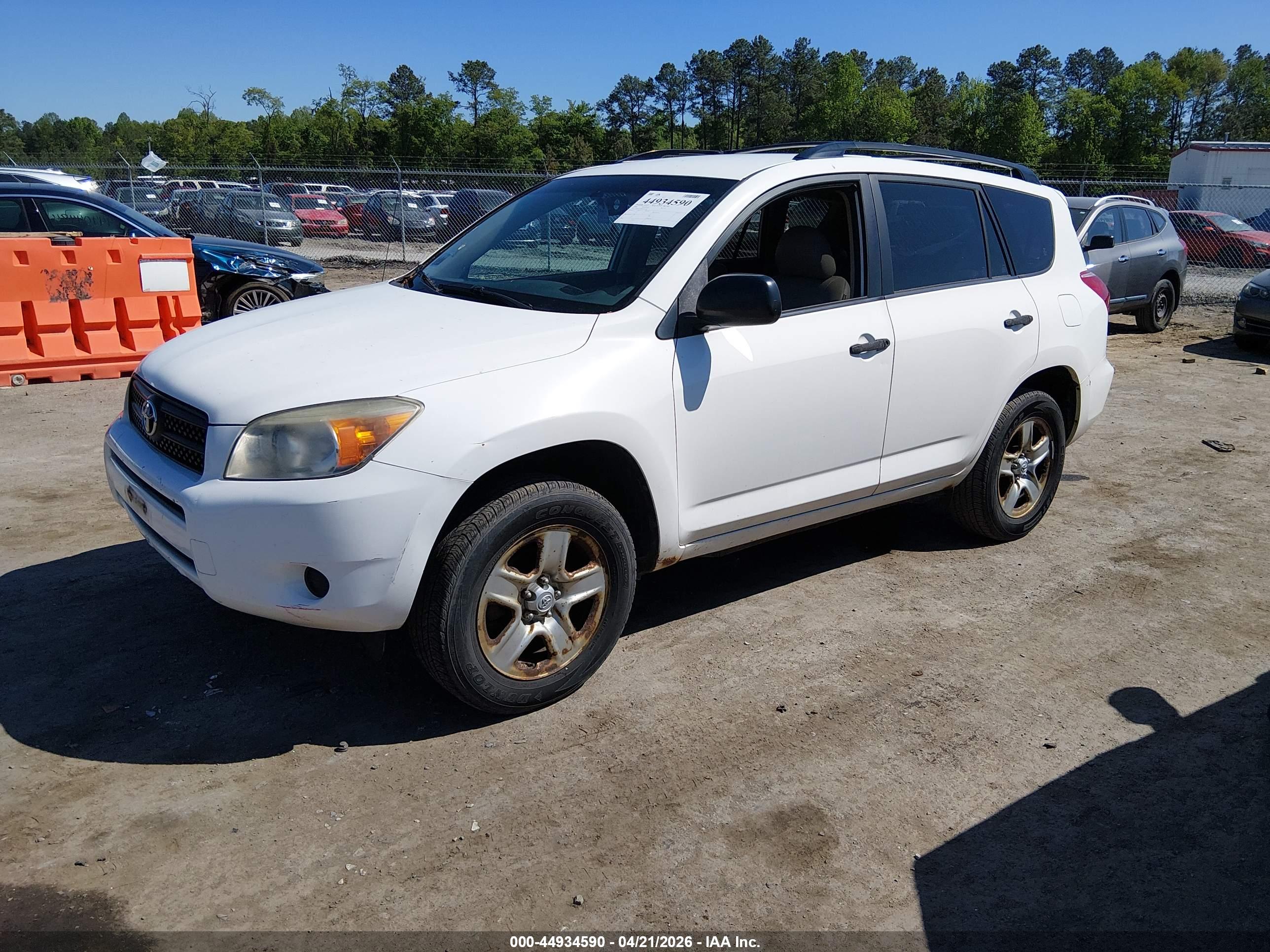 TOYOTA RAV4 image 2