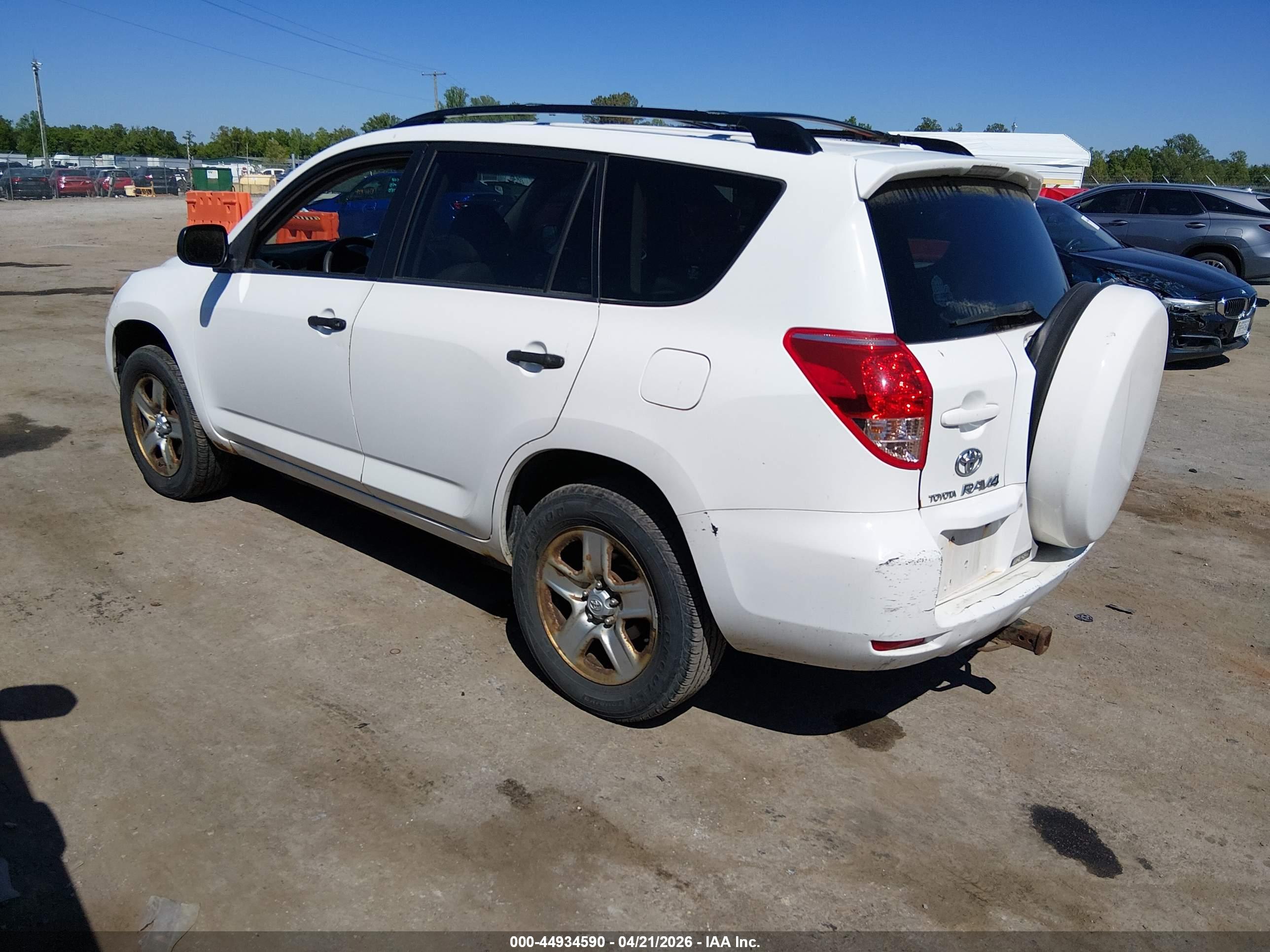 TOYOTA RAV4 image 3