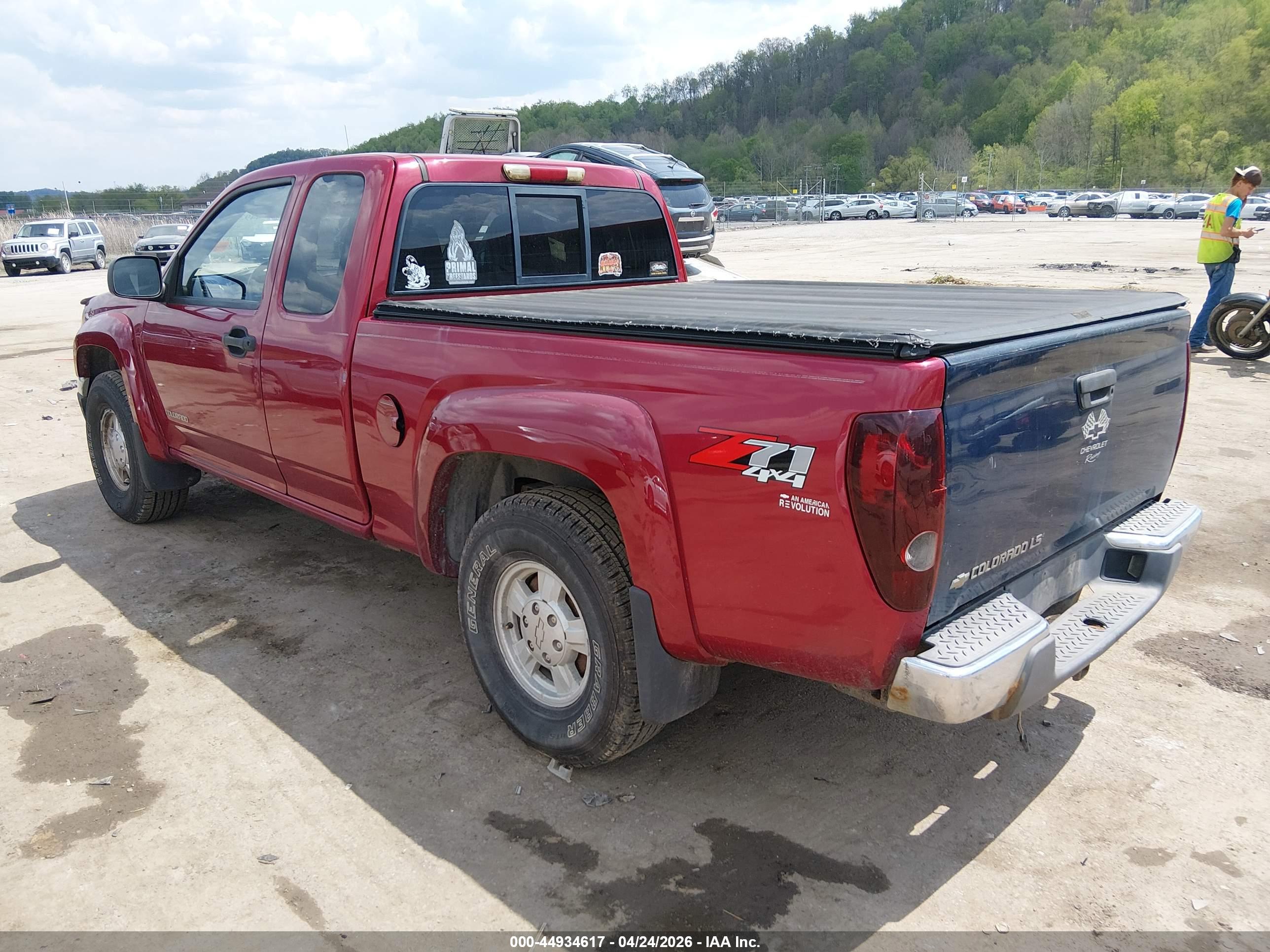 CHEVROLET COLORADO image 3