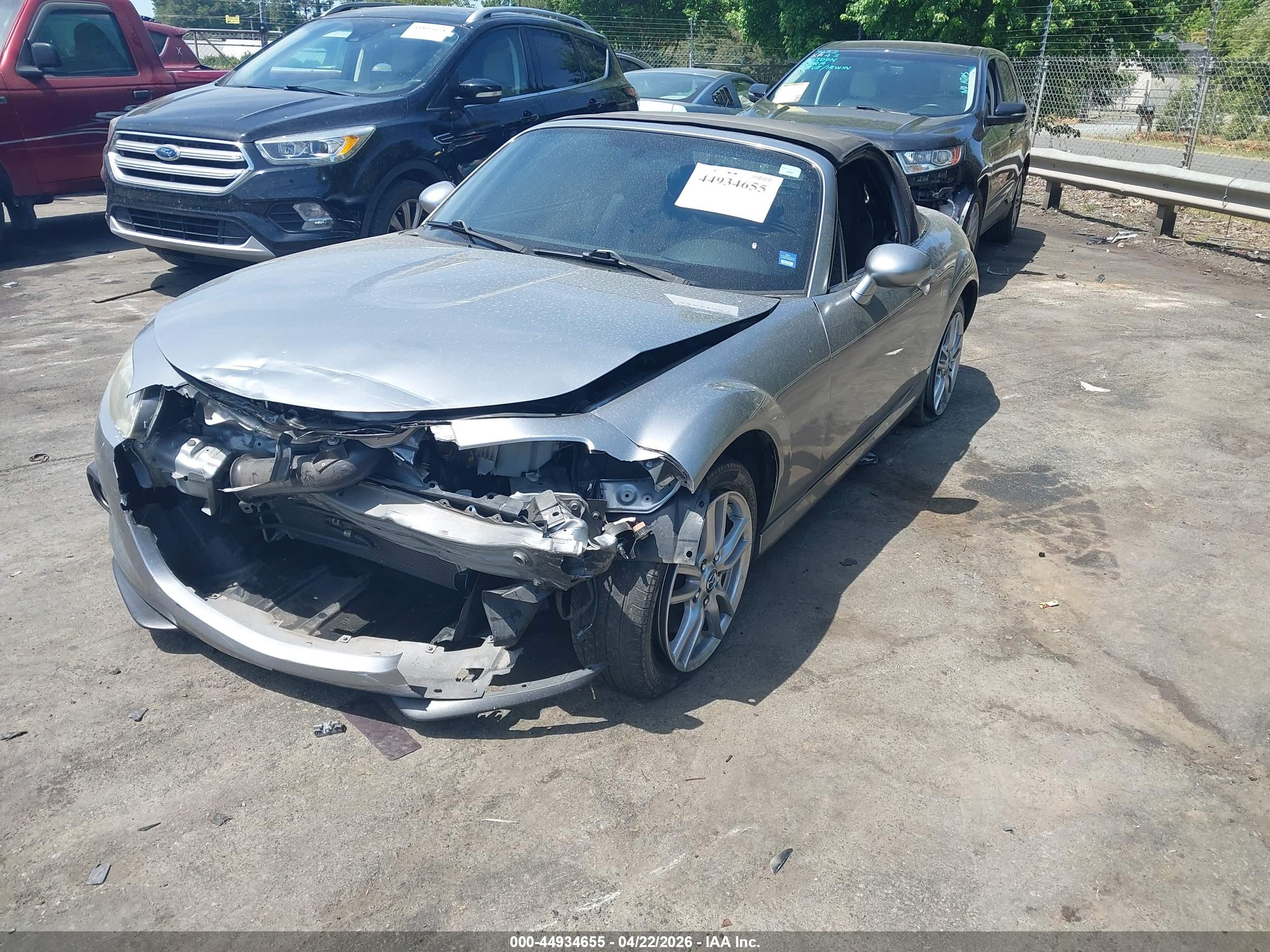 MAZDA MX-5 image 2