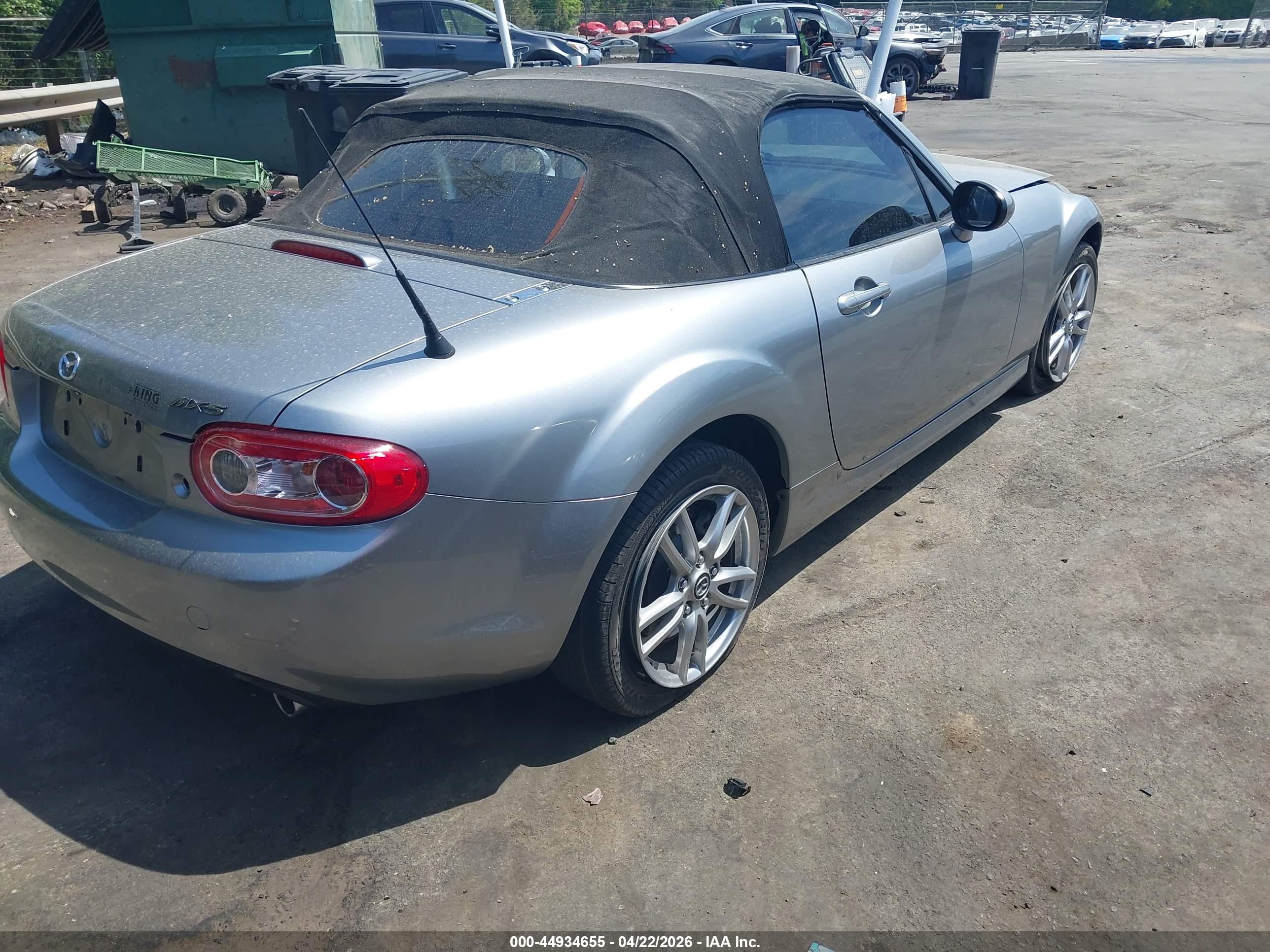 MAZDA MX-5 image 4