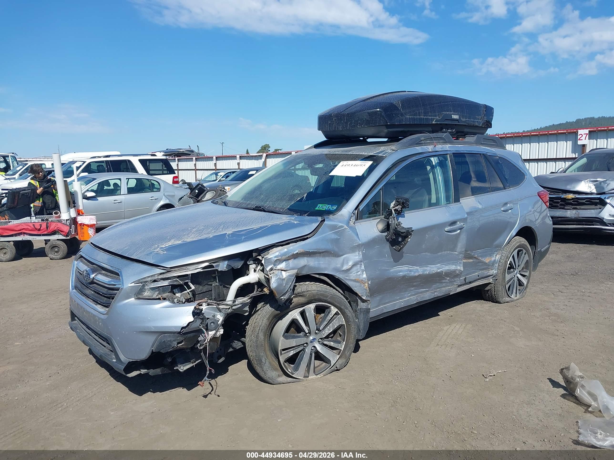SUBARU OUTBACK image 2